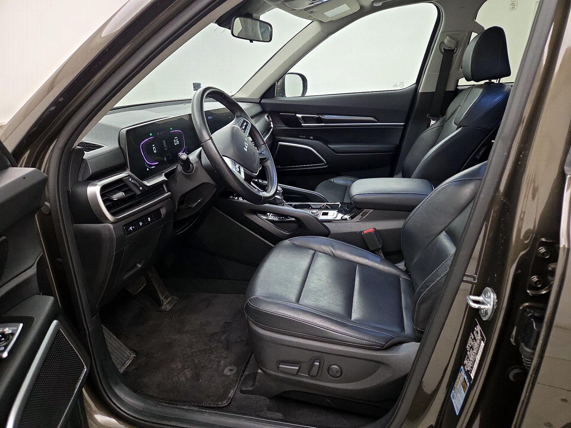 Thumbnail: 2023 Kia Telluride - 11