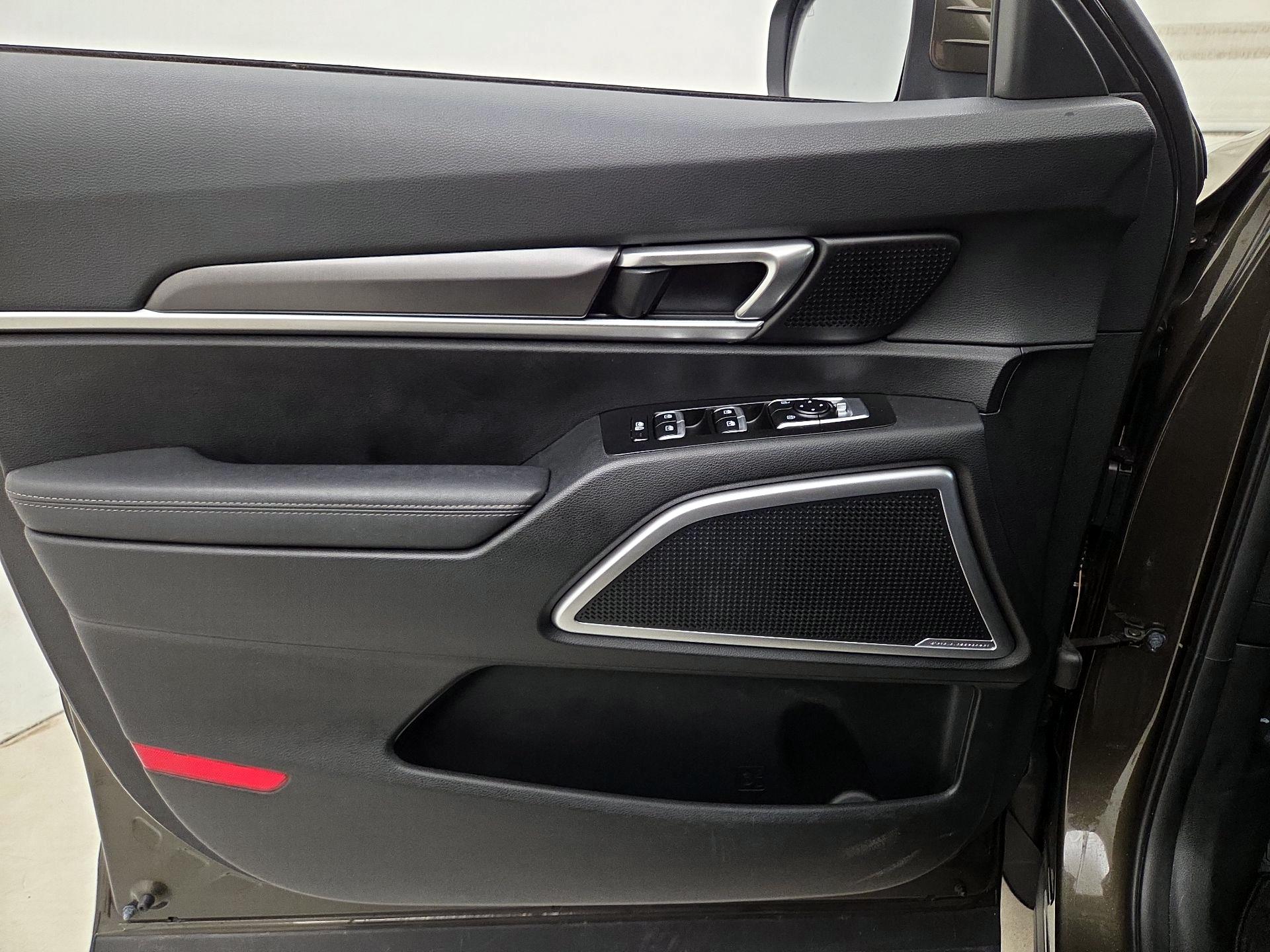 Thumbnail: 2023 Kia Telluride - 12