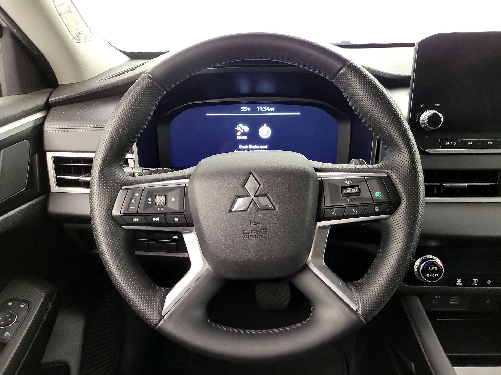 Thumbnail: 2024 Mitsubishi Outlander - 10