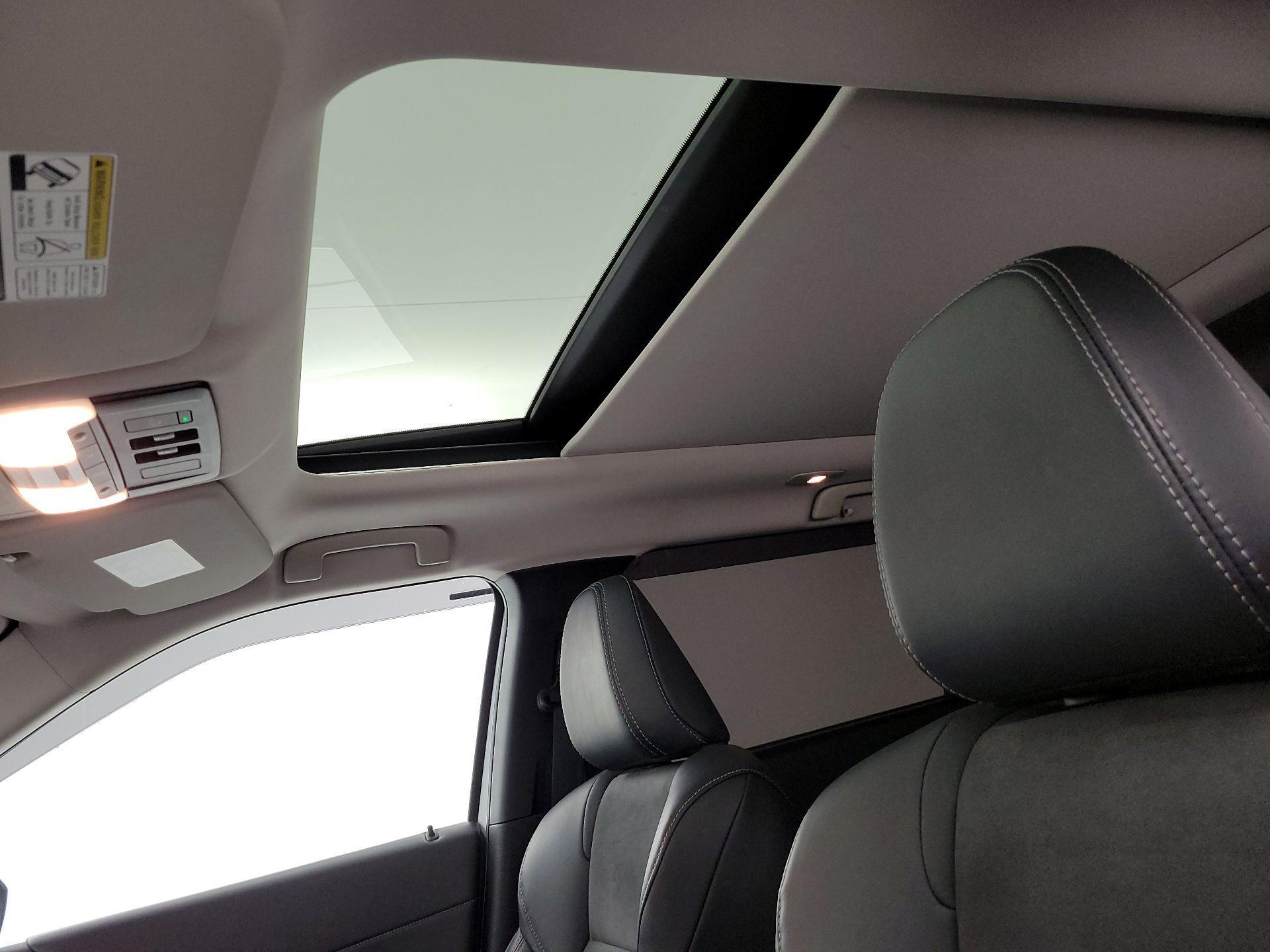 Thumbnail: 2024 Mitsubishi Outlander - 20