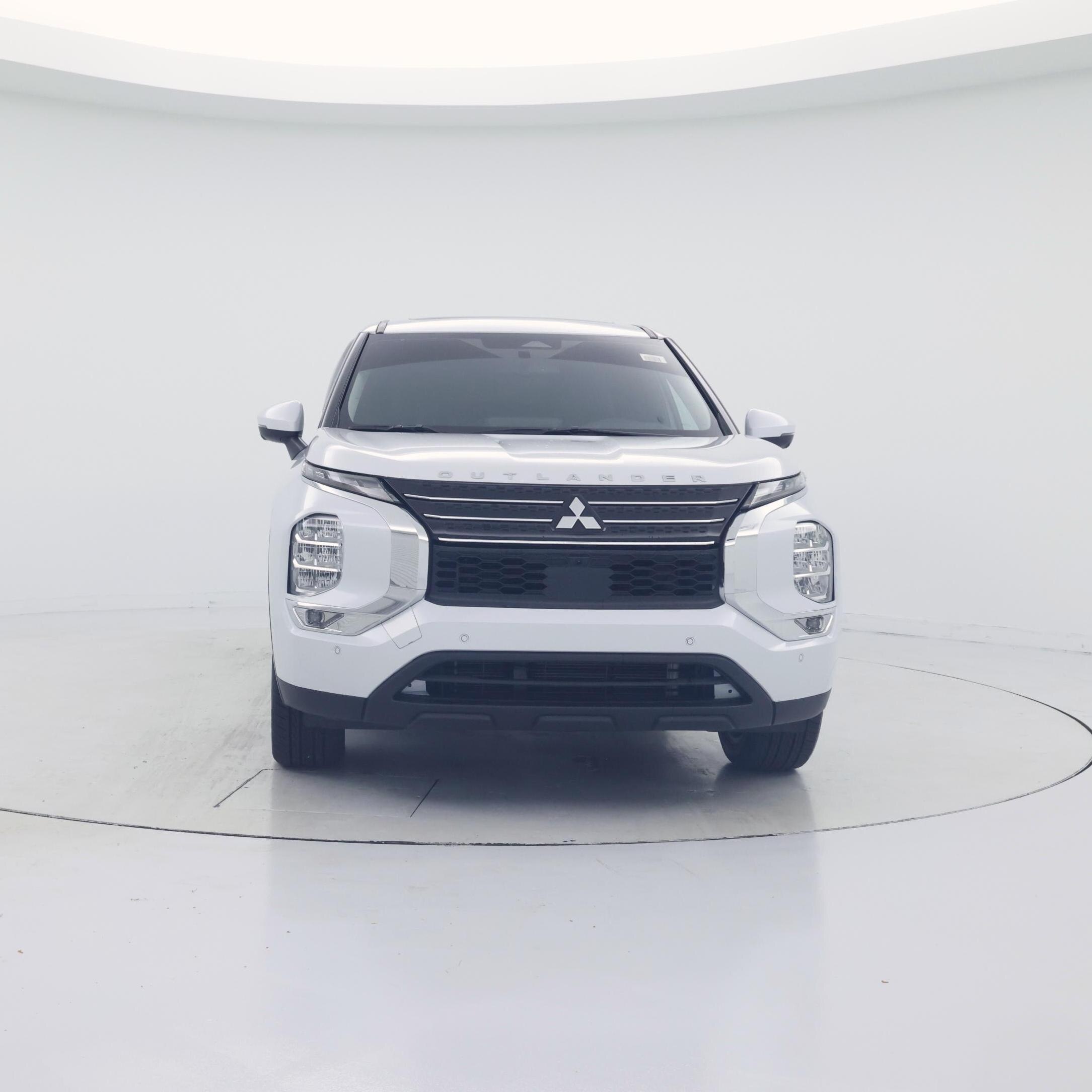 Thumbnail: 2024 Mitsubishi Outlander - 5