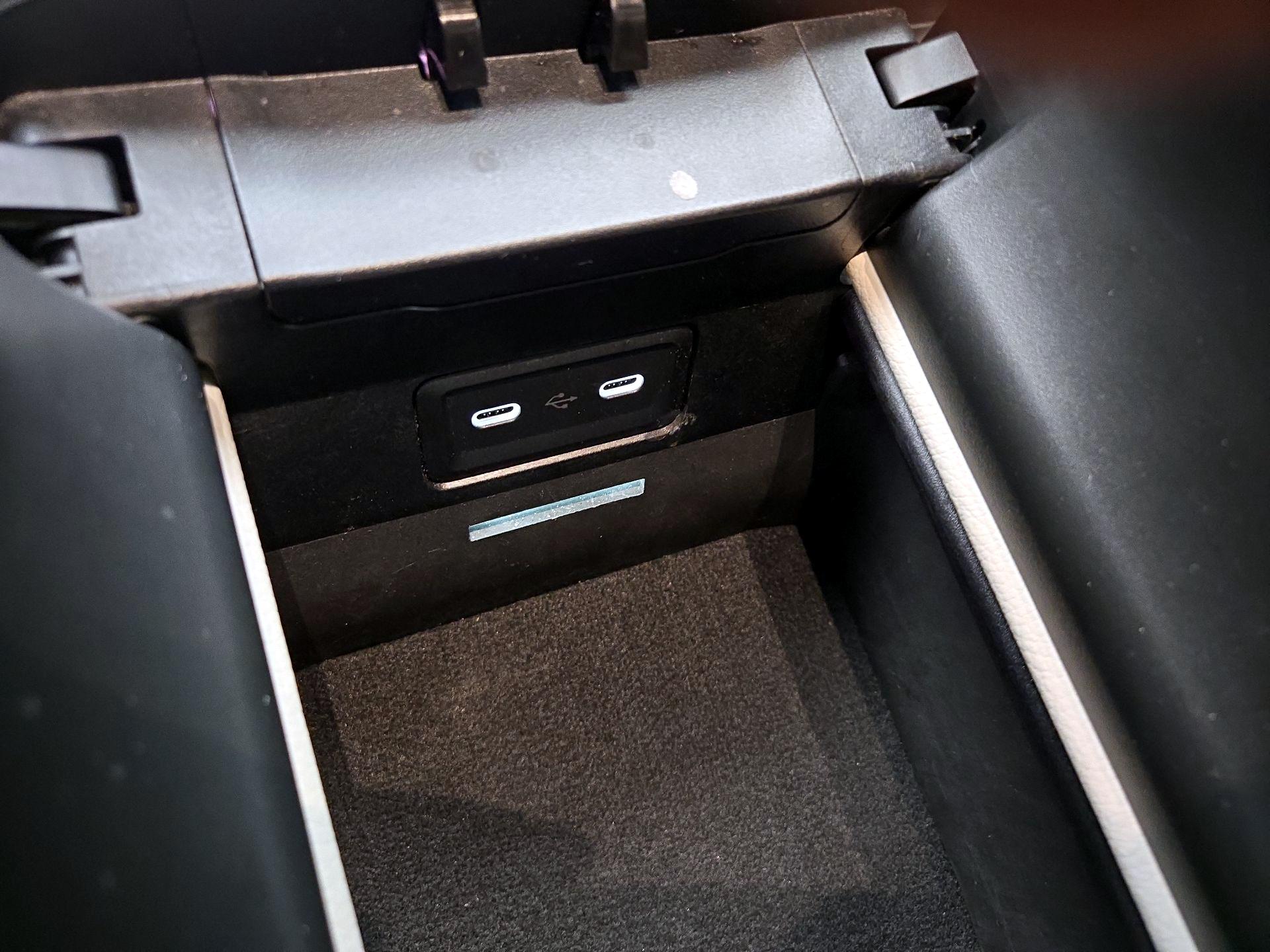 Thumbnail: 2022 Mercedes-Benz C-Class - 19