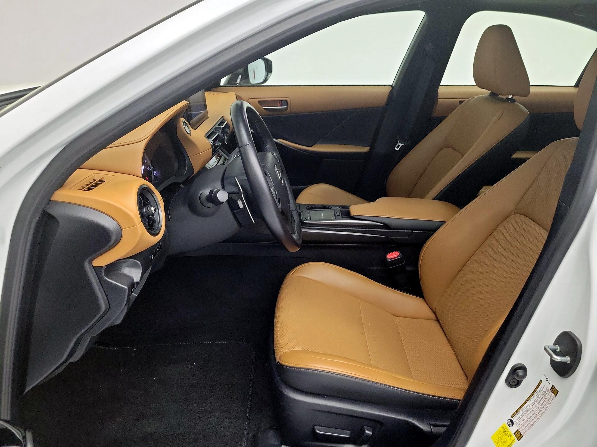 Thumbnail: 2024 Lexus IS - 11