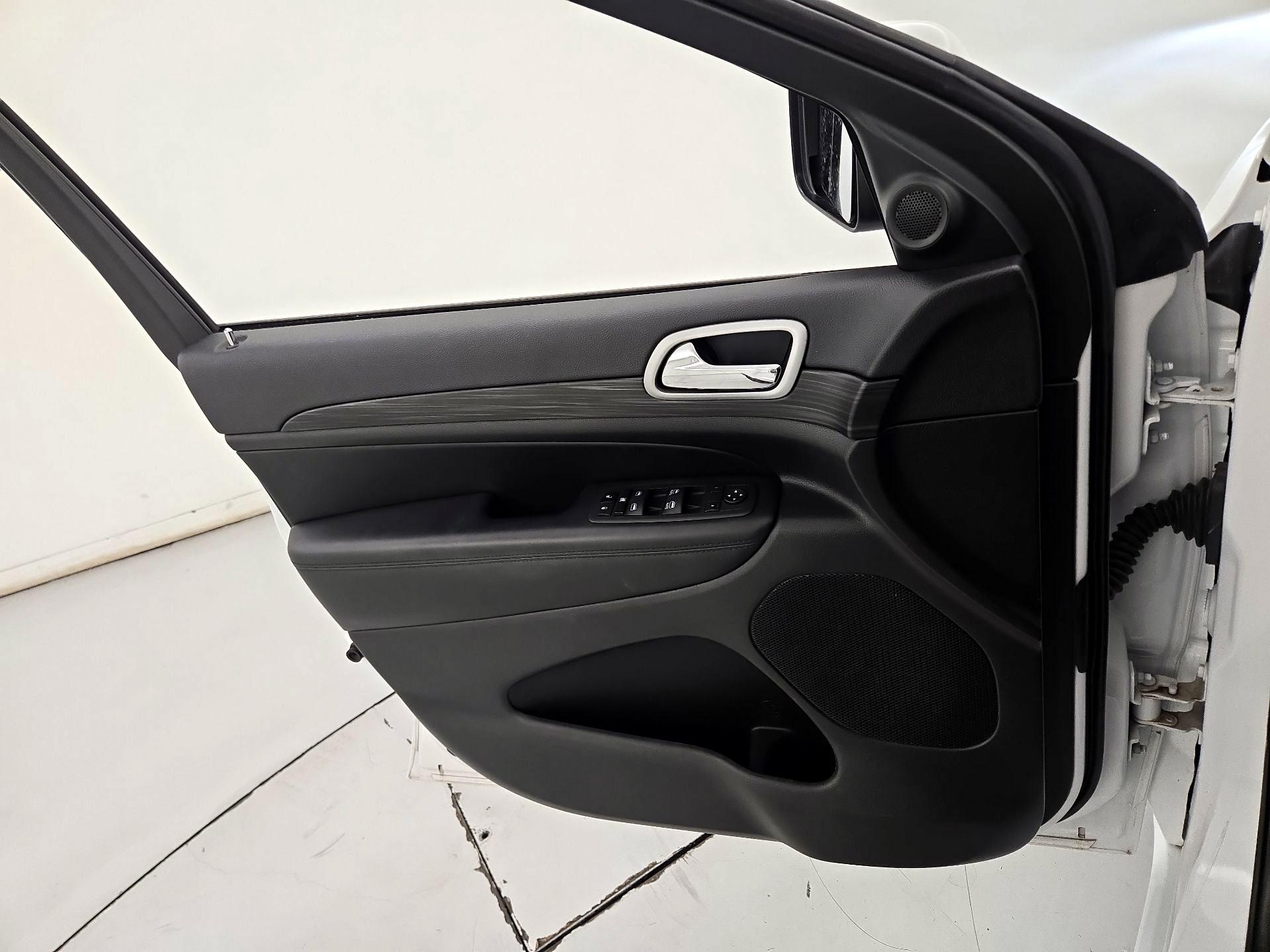 Thumbnail: 2021 Jeep Grand Cherokee - 12