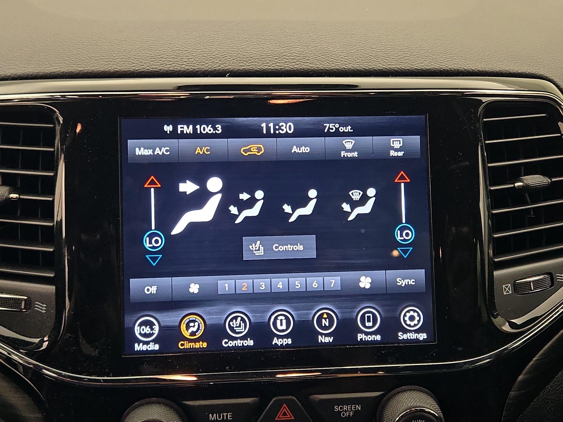 Thumbnail: 2021 Jeep Grand Cherokee - 17