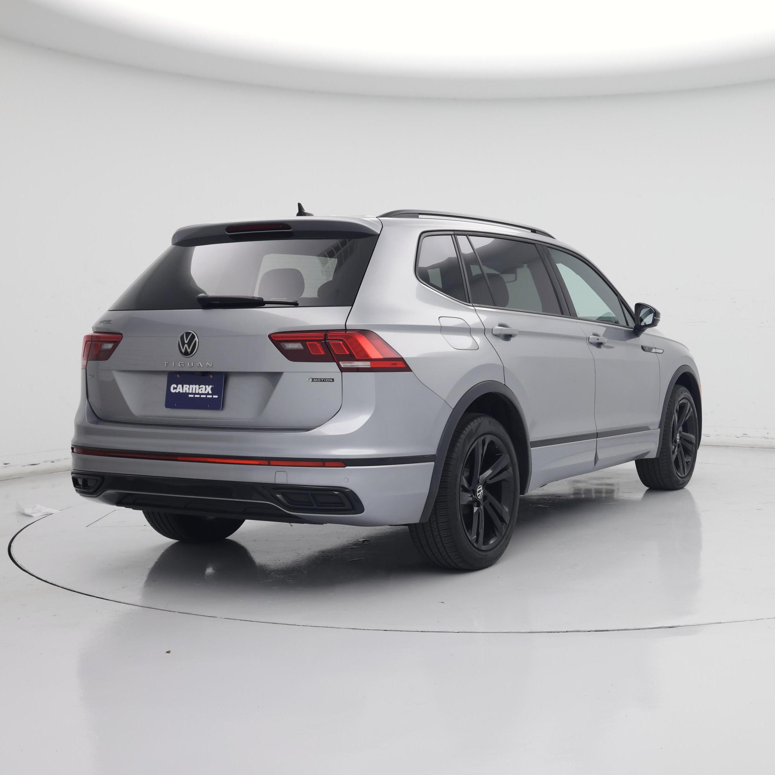 Thumbnail: 2023 Volkswagen Tiguan - 8