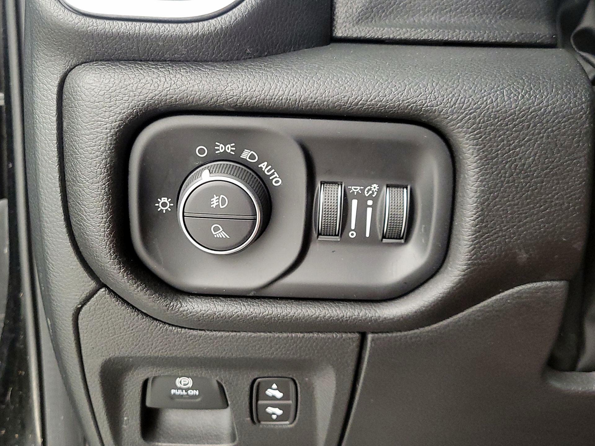 Thumbnail: 2025 RAM 1500 - 13