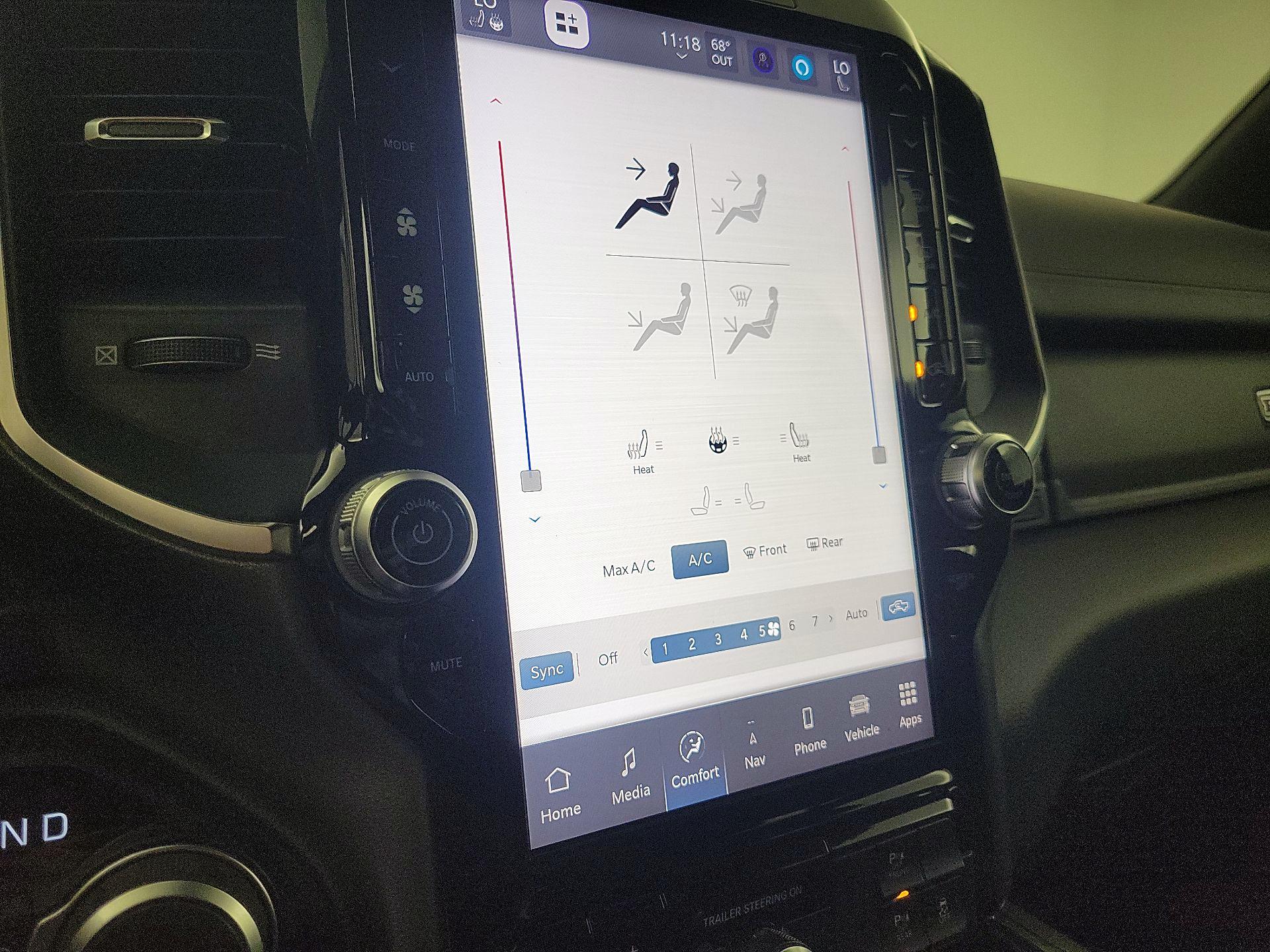 Thumbnail: 2025 RAM 1500 - 17