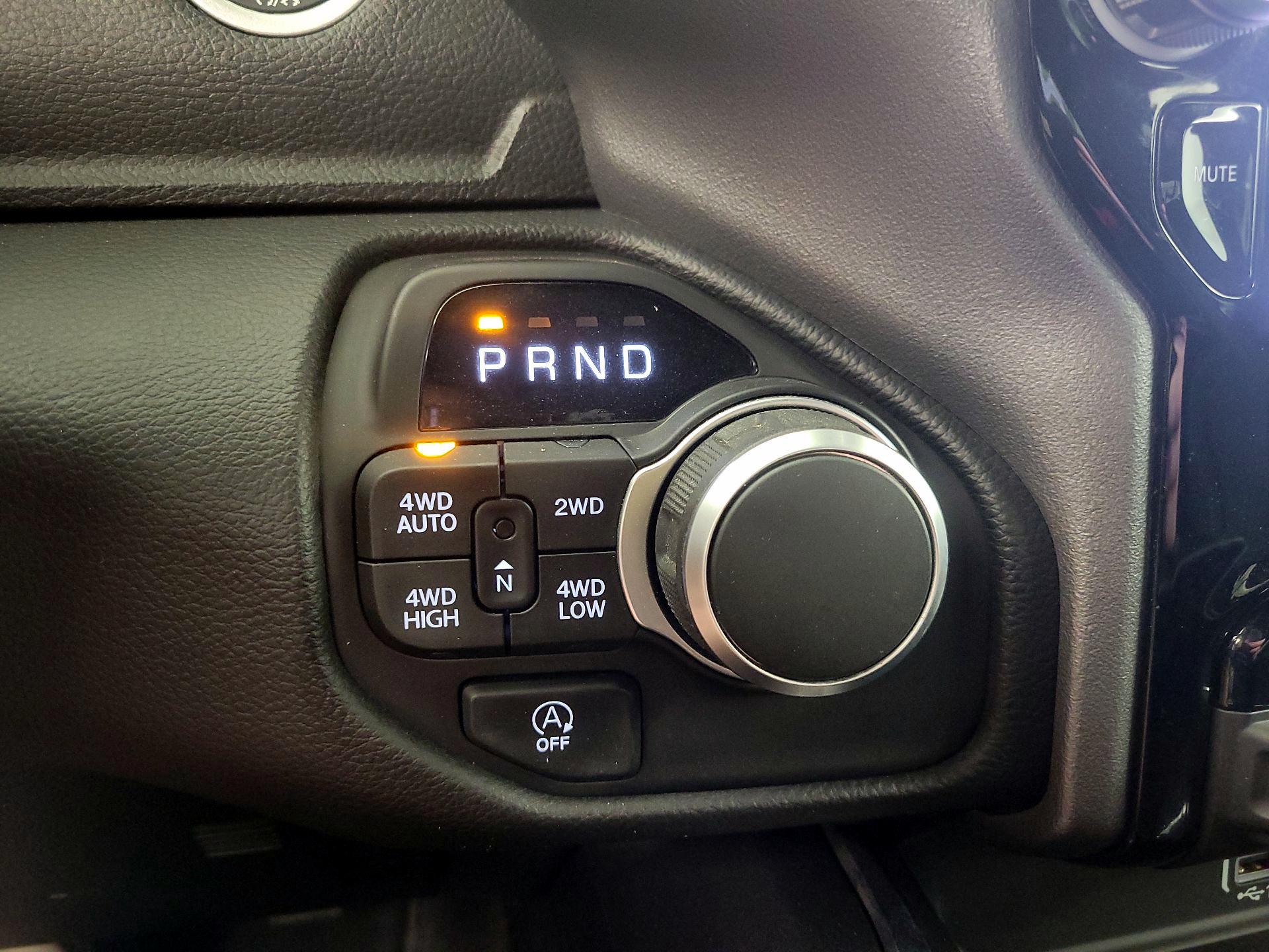 Thumbnail: 2025 RAM 1500 - 18