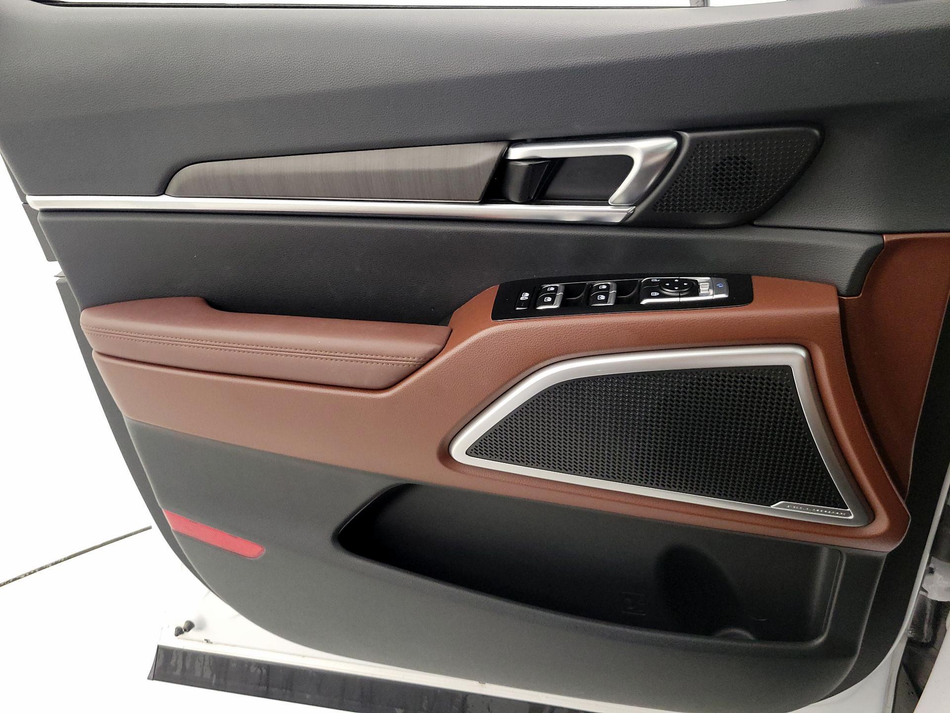 Thumbnail: 2023 Kia Telluride - 12