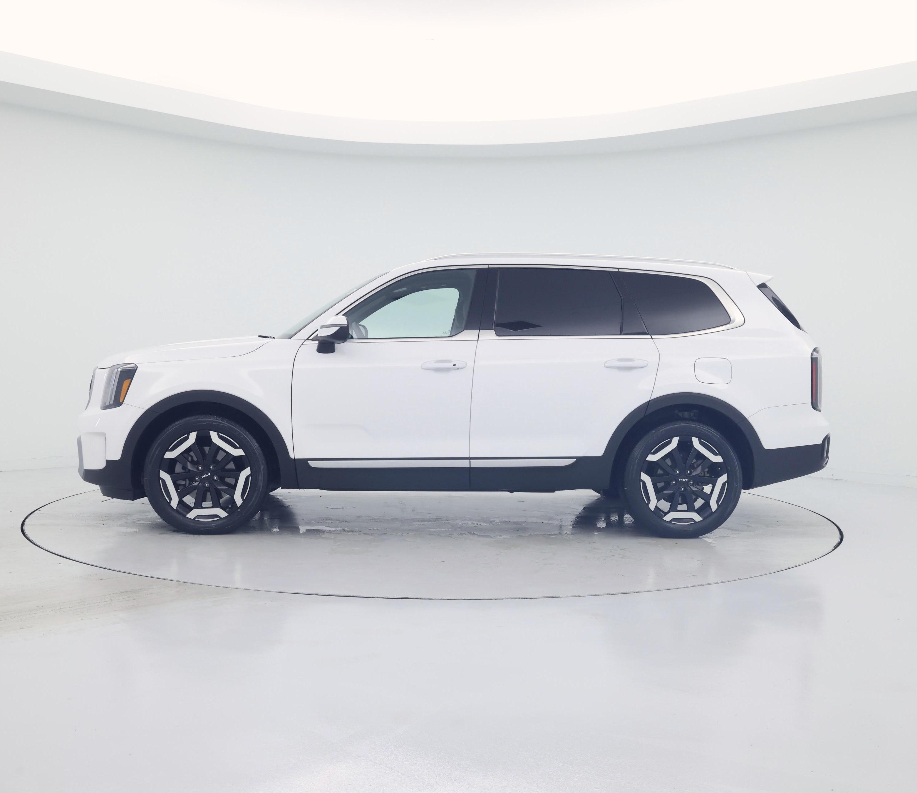 Thumbnail: 2023 Kia Telluride - 3