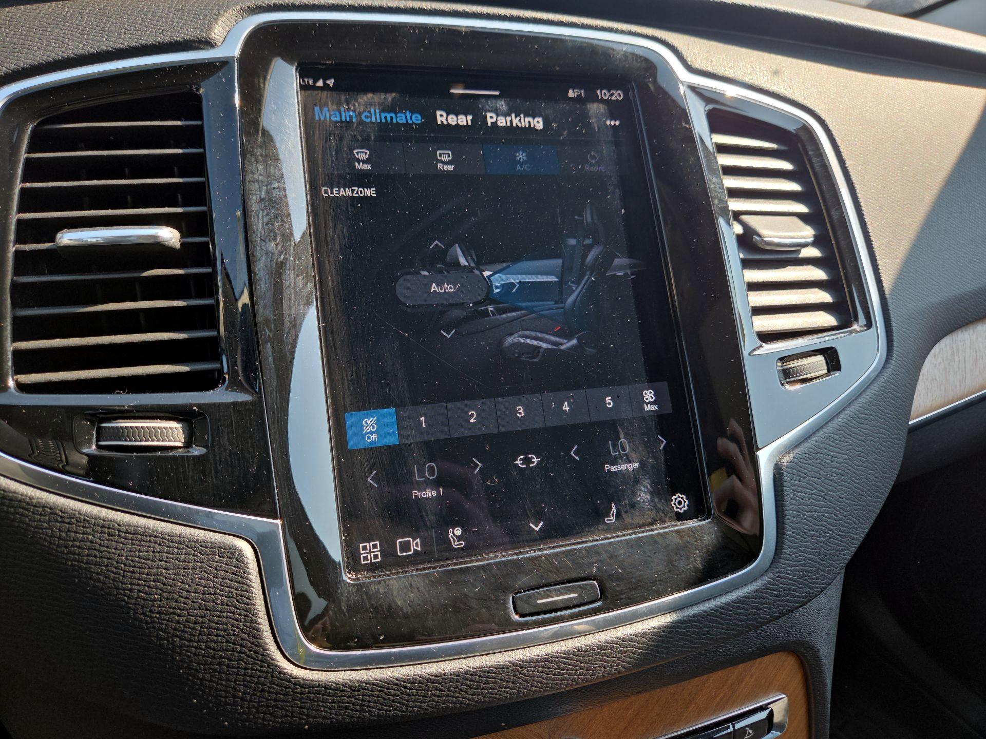 Thumbnail: 2023 Volvo XC90 - 17