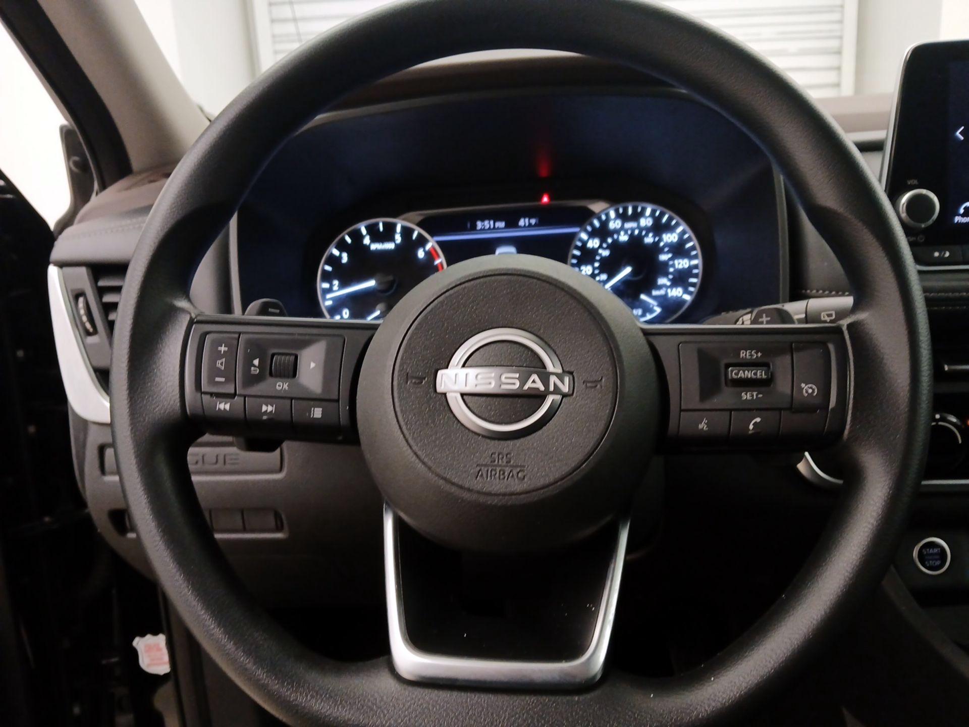 Thumbnail: 2023 Nissan Rogue - 10