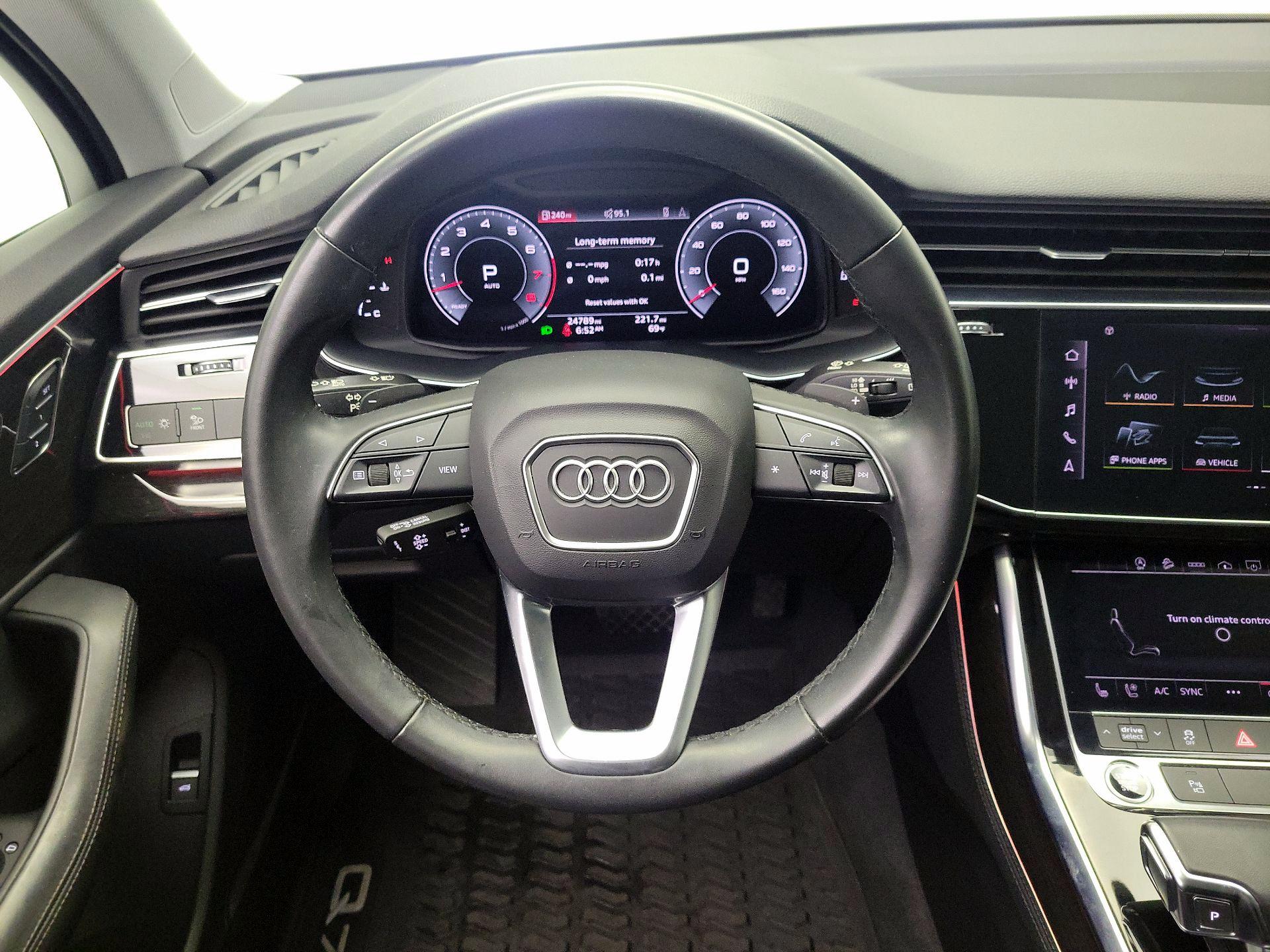 Thumbnail: 2022 Audi Q7 - 10