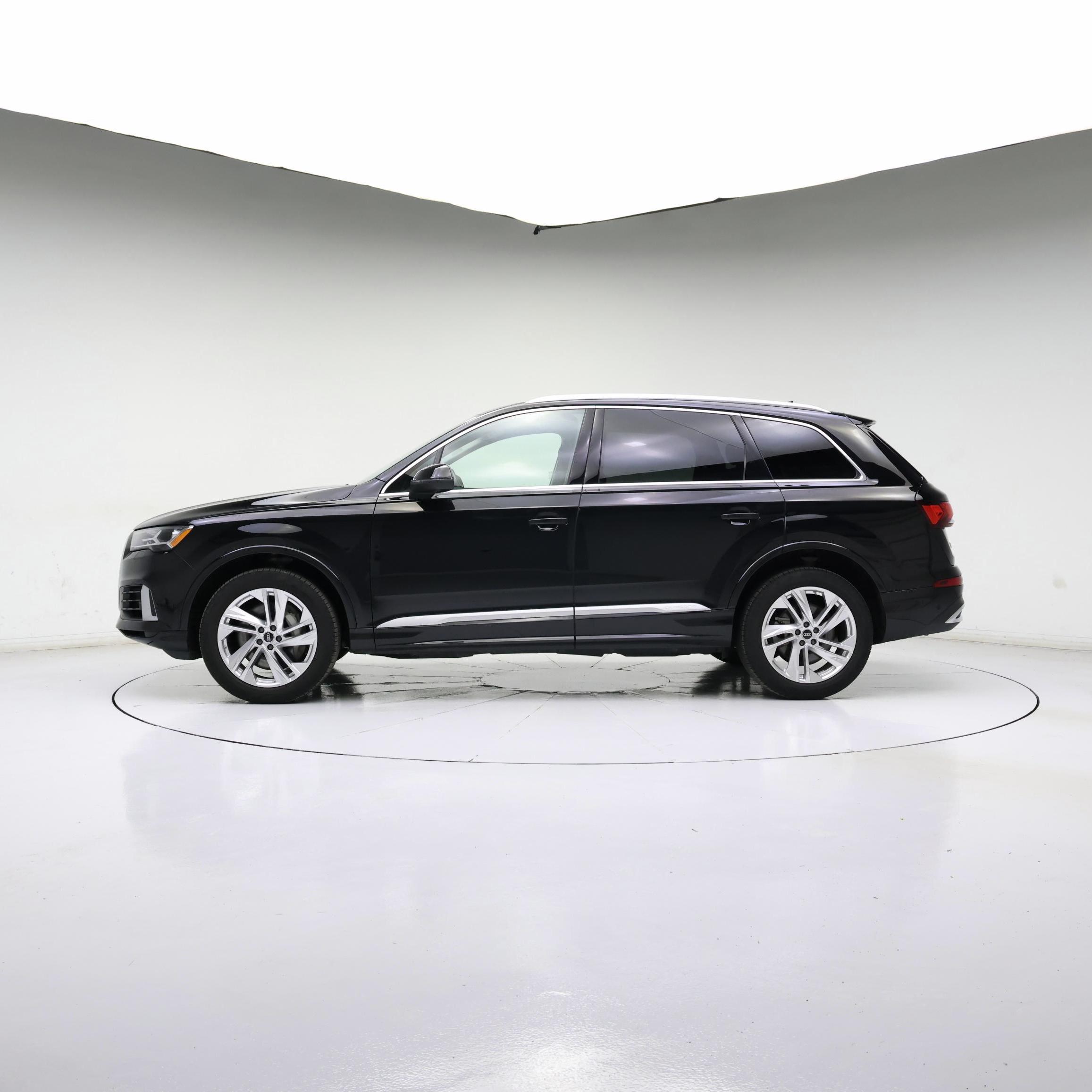 Thumbnail: 2022 Audi Q7 - 3