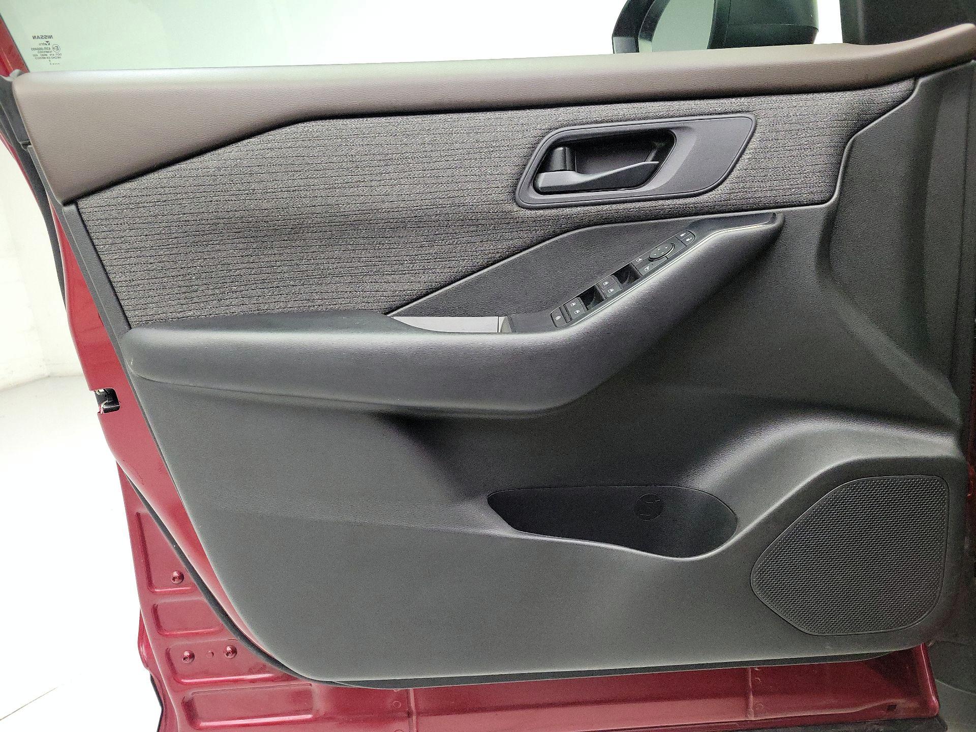 Thumbnail: 2023 Nissan Rogue - 12