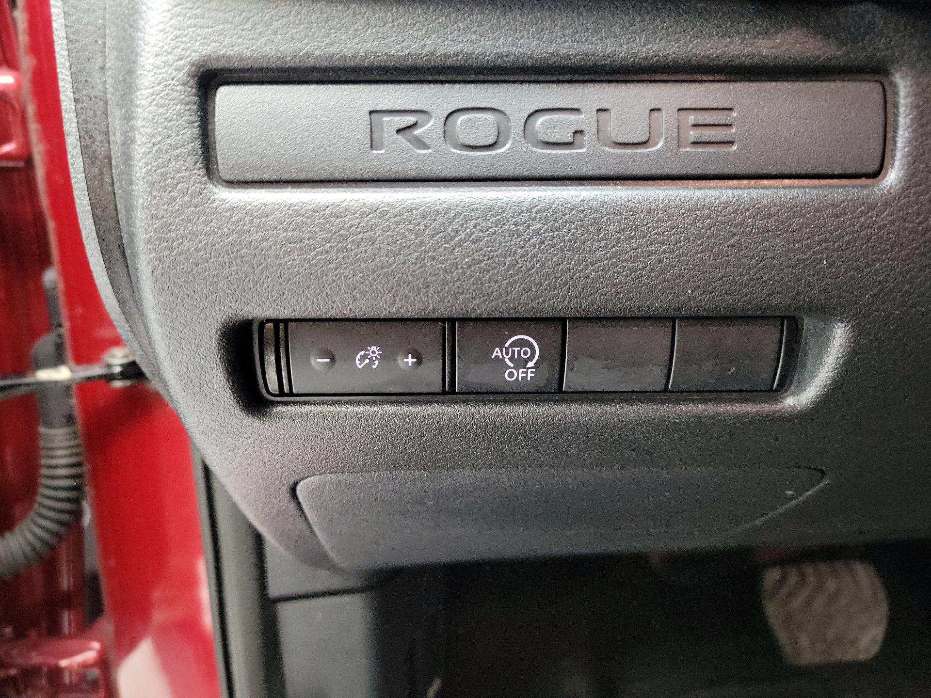 Thumbnail: 2023 Nissan Rogue - 13