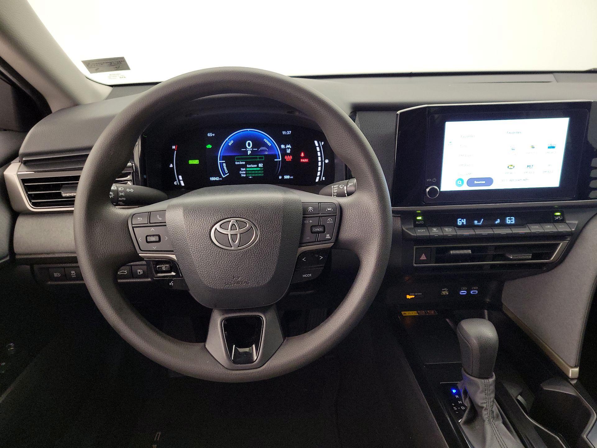 Thumbnail: 2025 Toyota Camry - 10