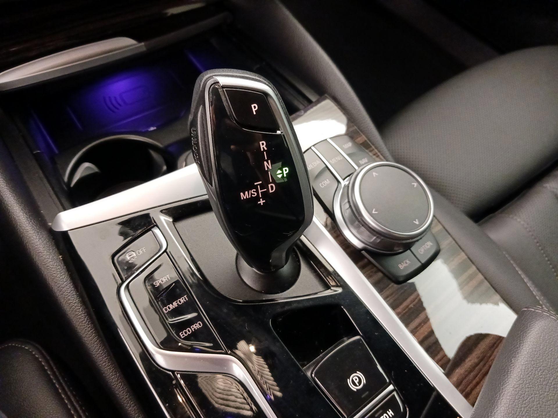 Thumbnail: 2023 BMW 5 Series - 18