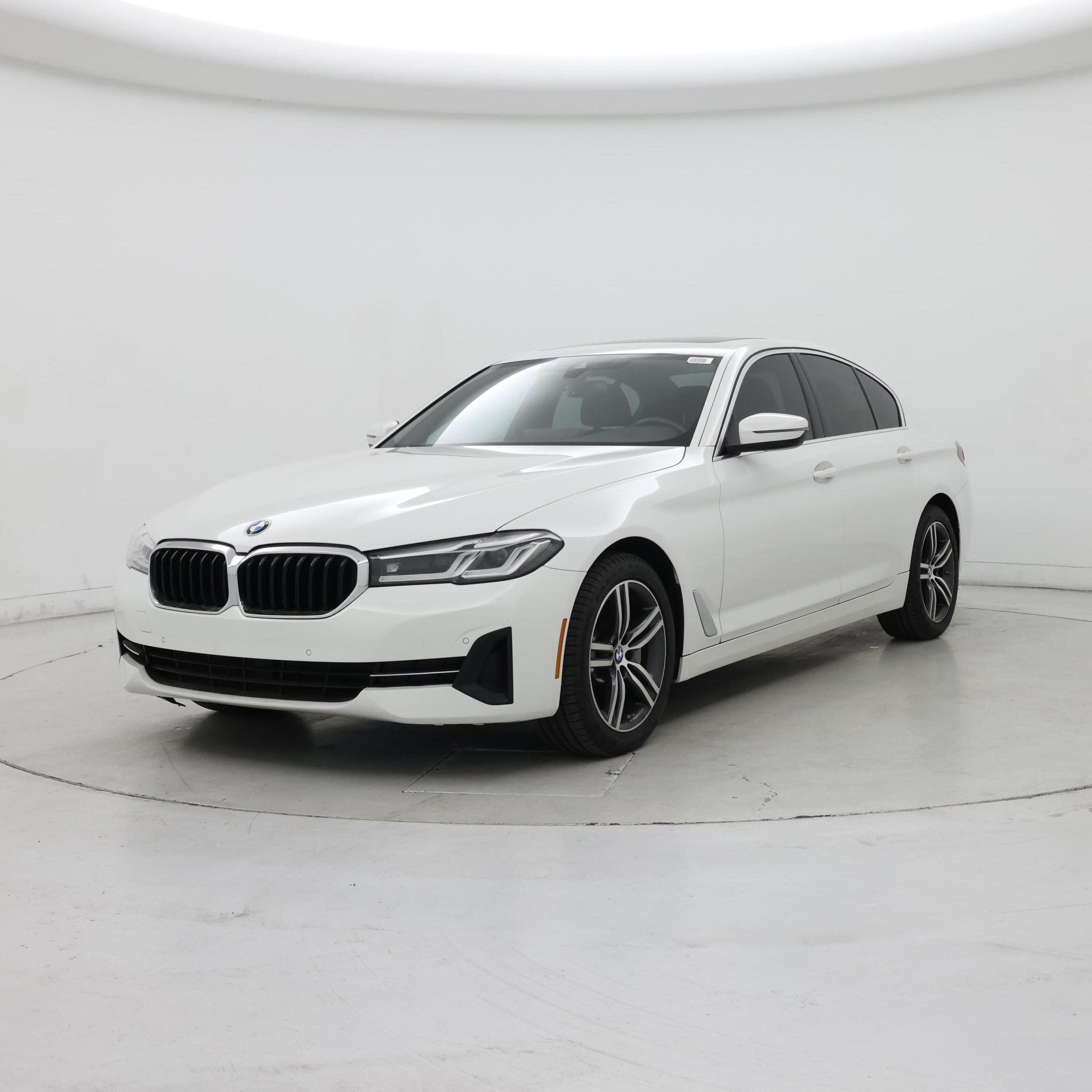 Thumbnail: 2023 BMW 5 Series - 4