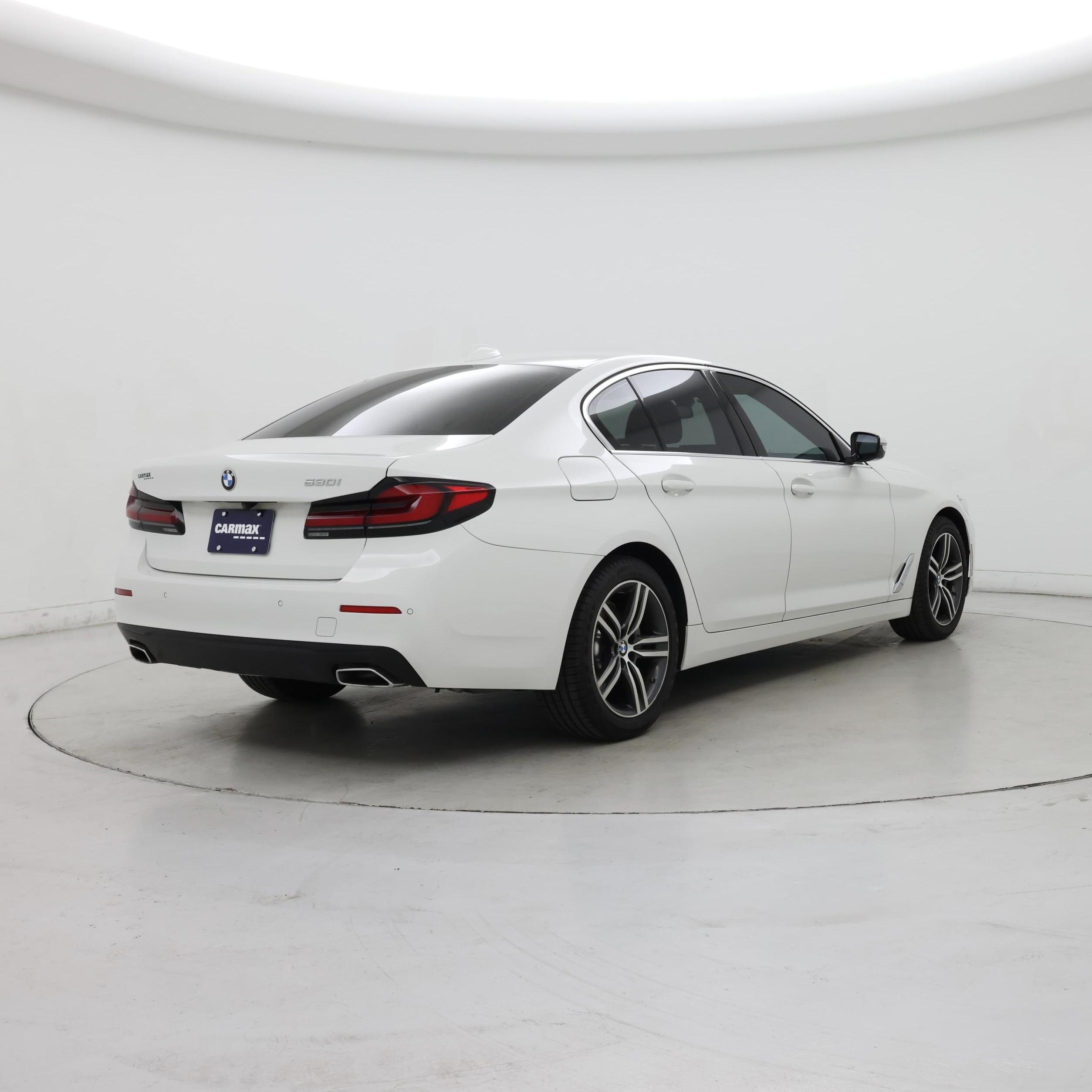 Thumbnail: 2023 BMW 5 Series - 8