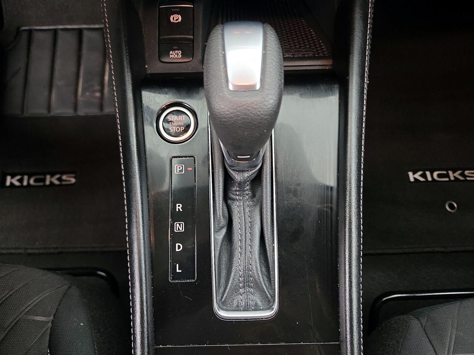 Thumbnail: 2022 Nissan Kicks - 16