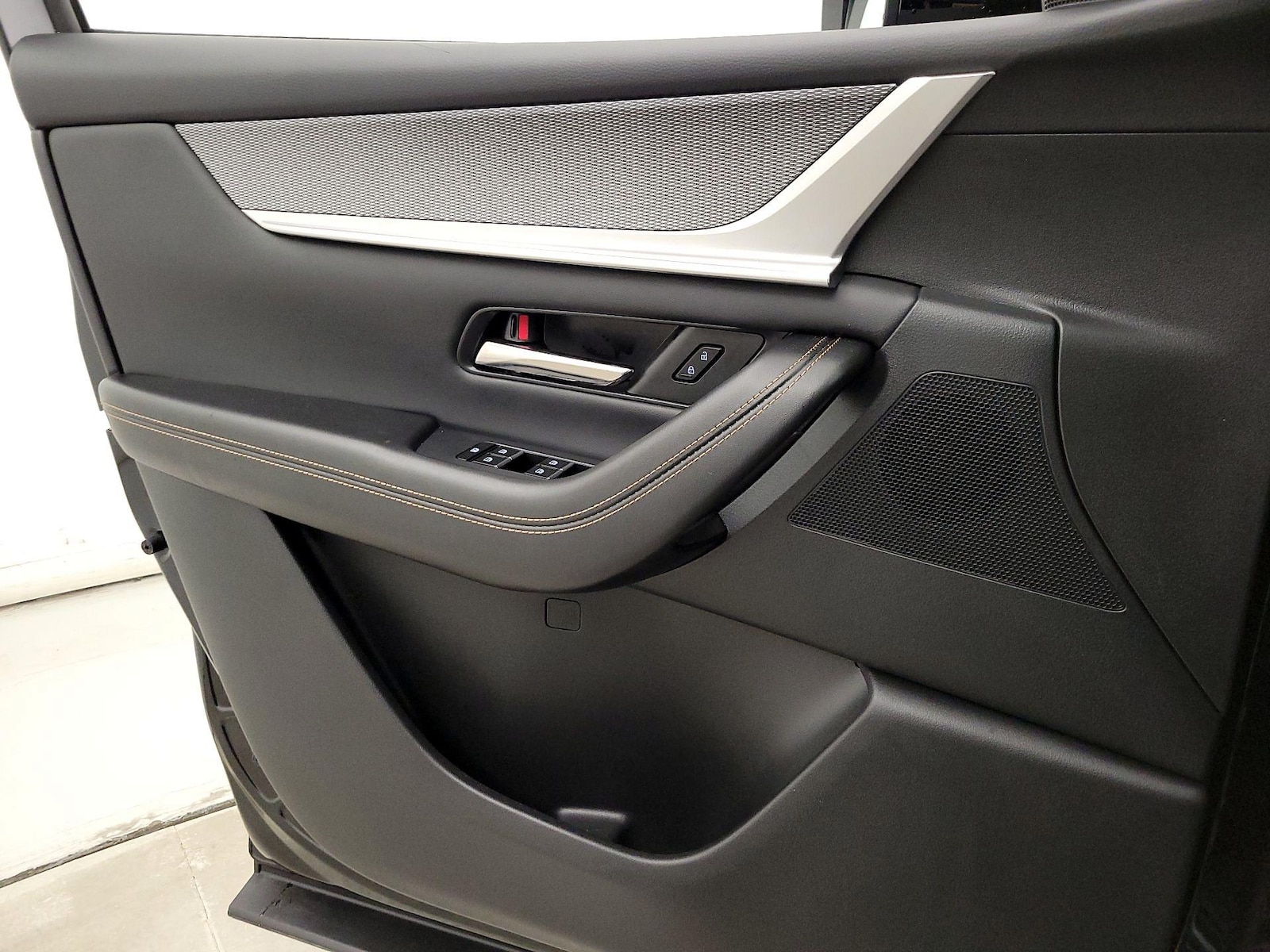 2025 Mazda CX-70 Premium Package - Photo 13