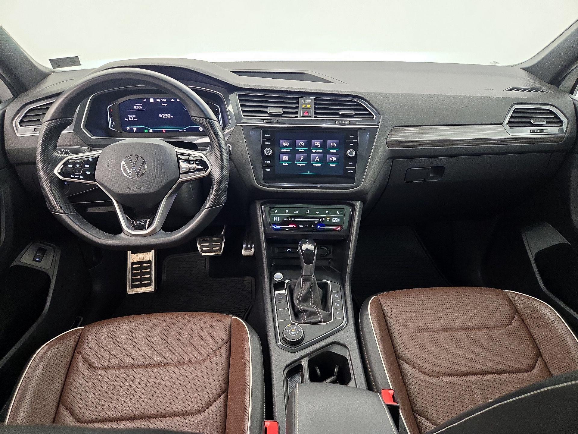 Thumbnail: 2022 Volkswagen Tiguan - 9