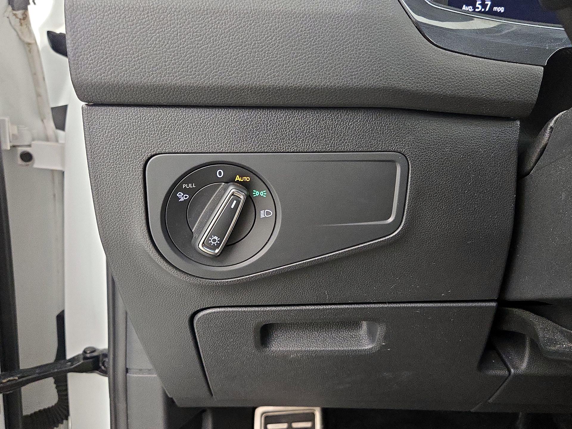 Thumbnail: 2022 Volkswagen Tiguan - 13