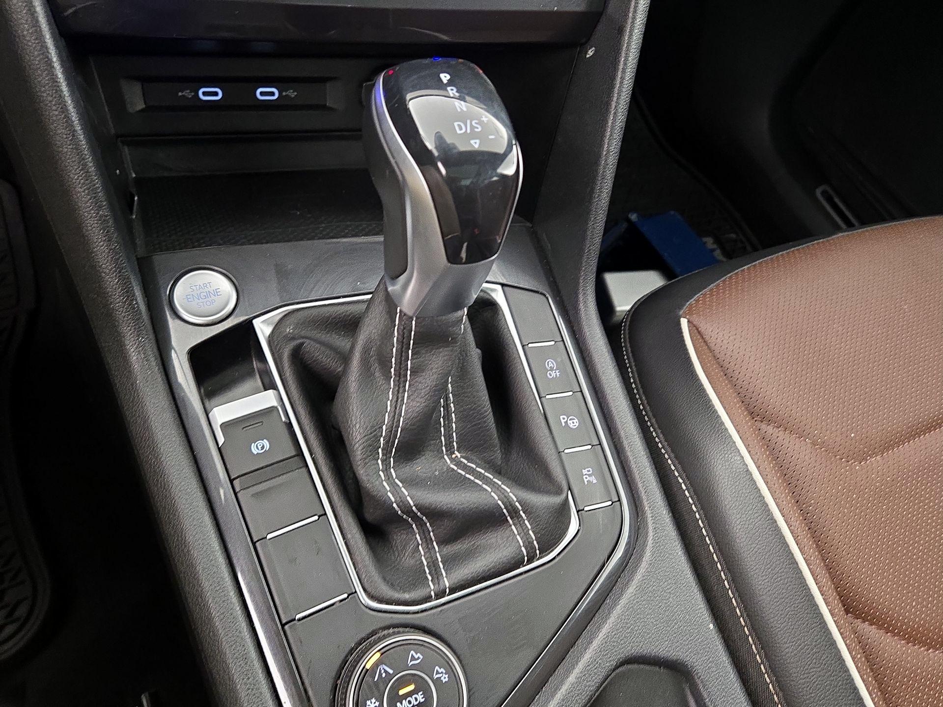 Thumbnail: 2022 Volkswagen Tiguan - 18