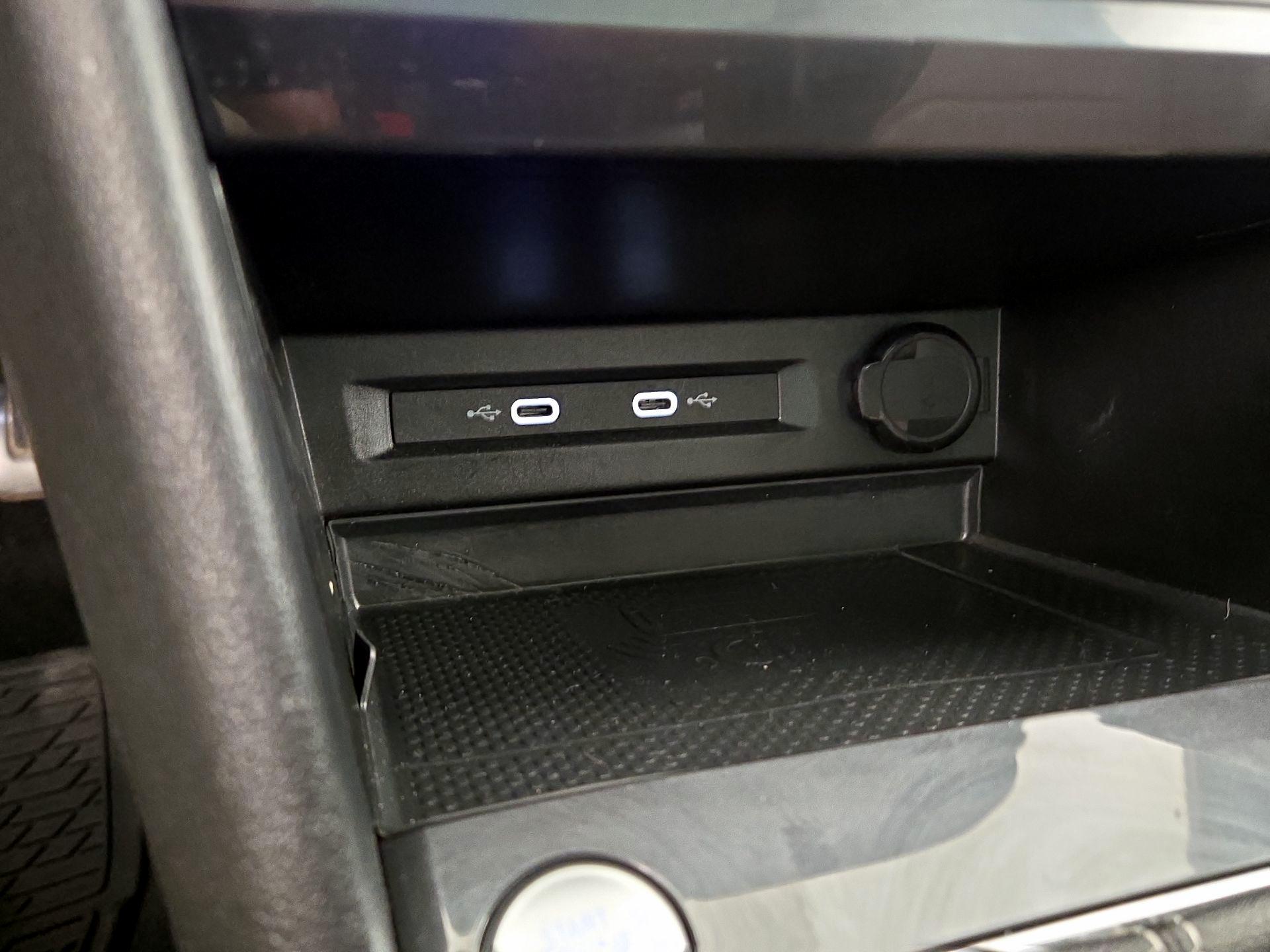 Thumbnail: 2022 Volkswagen Tiguan - 19