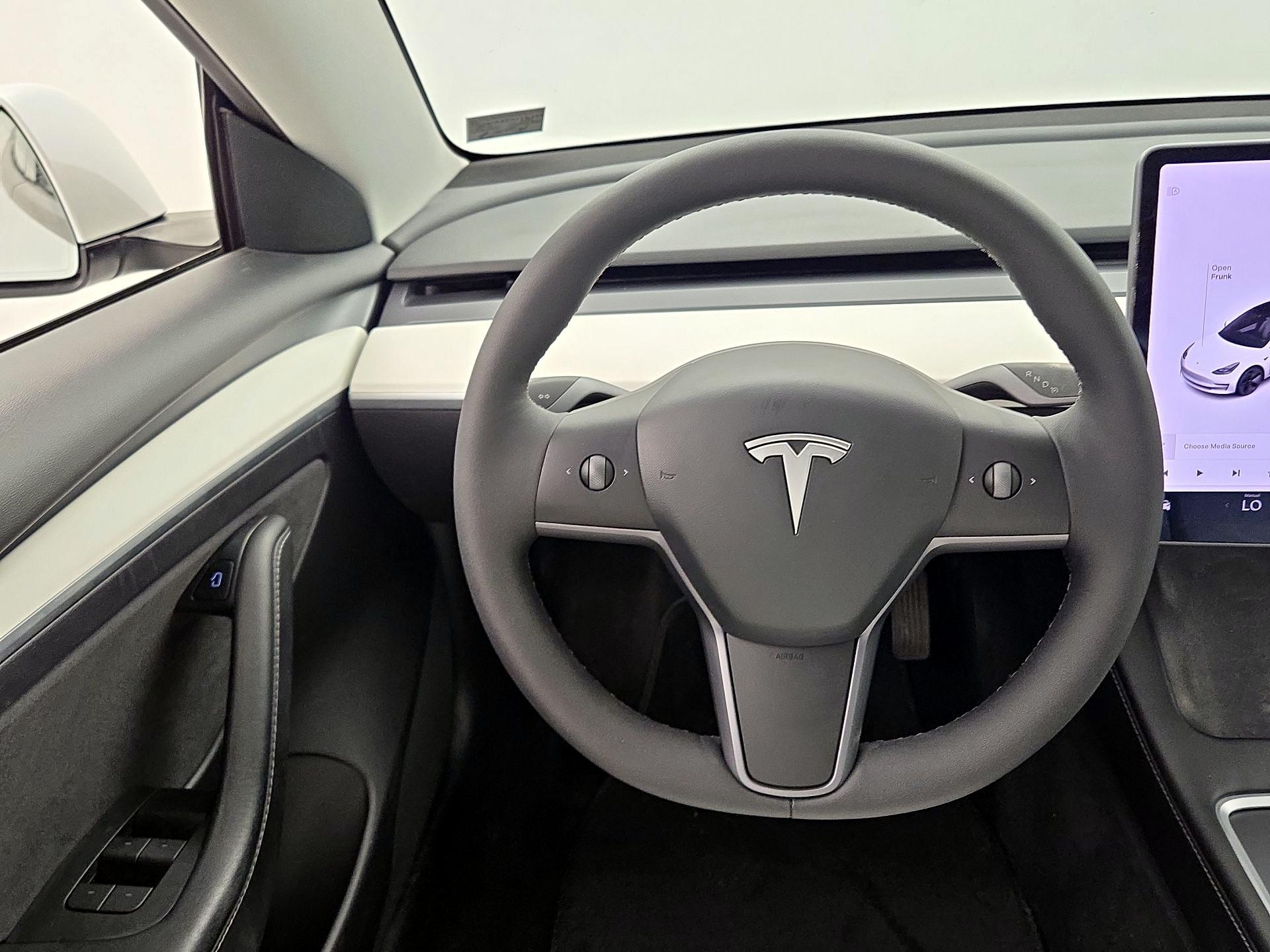 Thumbnail: 2021 Tesla Model 3 - 10