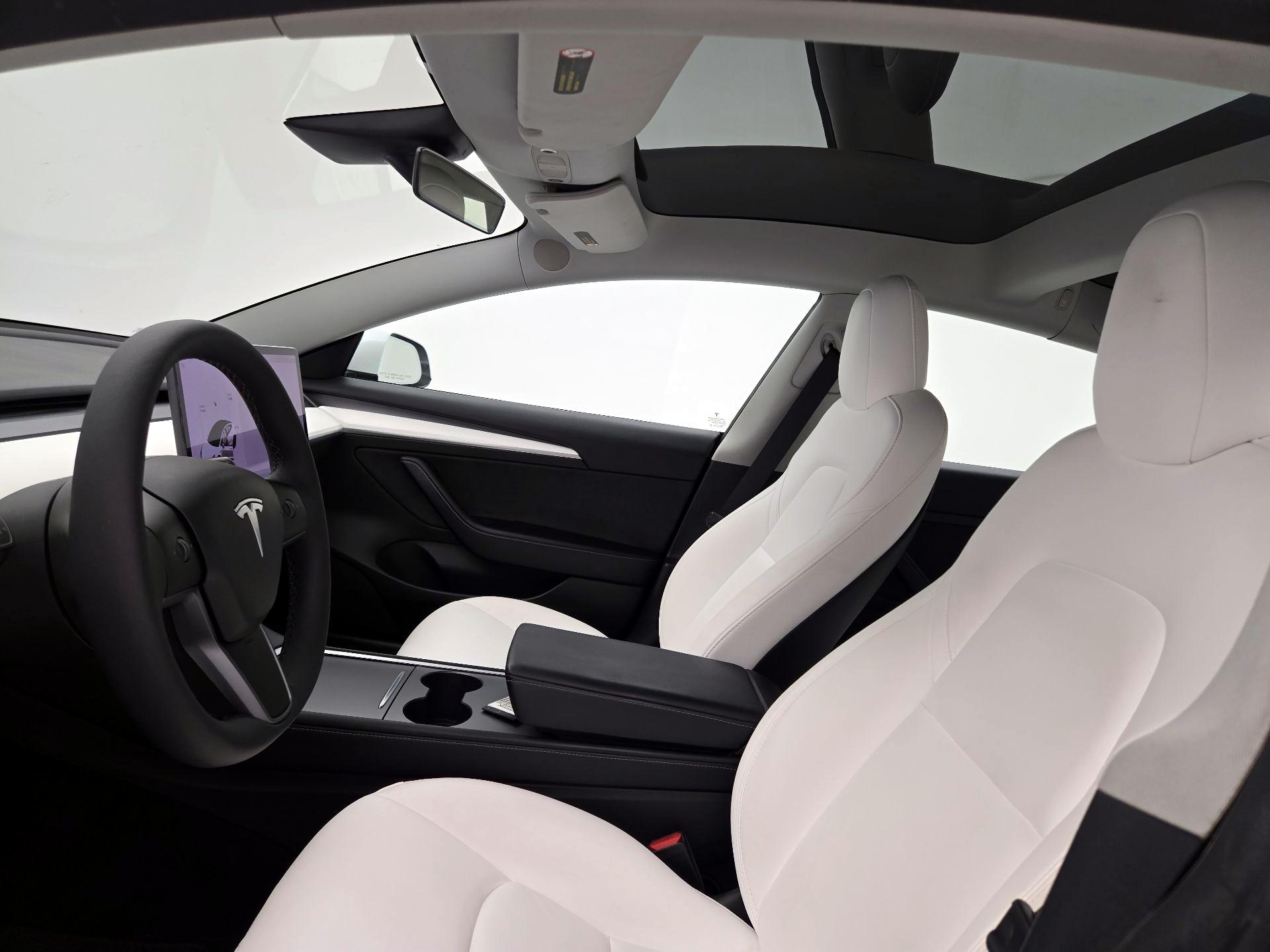 Thumbnail: 2021 Tesla Model 3 - 19