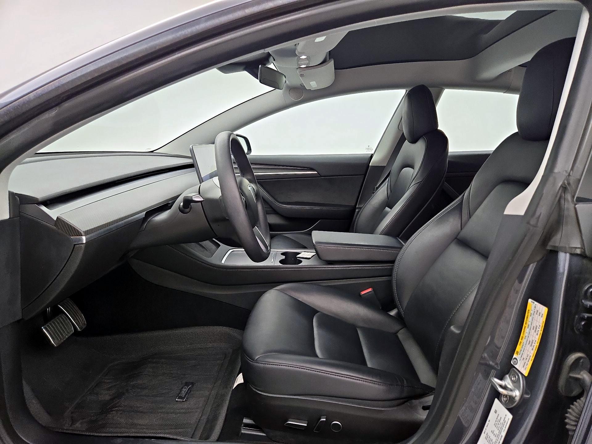 Thumbnail: 2022 Tesla Model 3 - 11