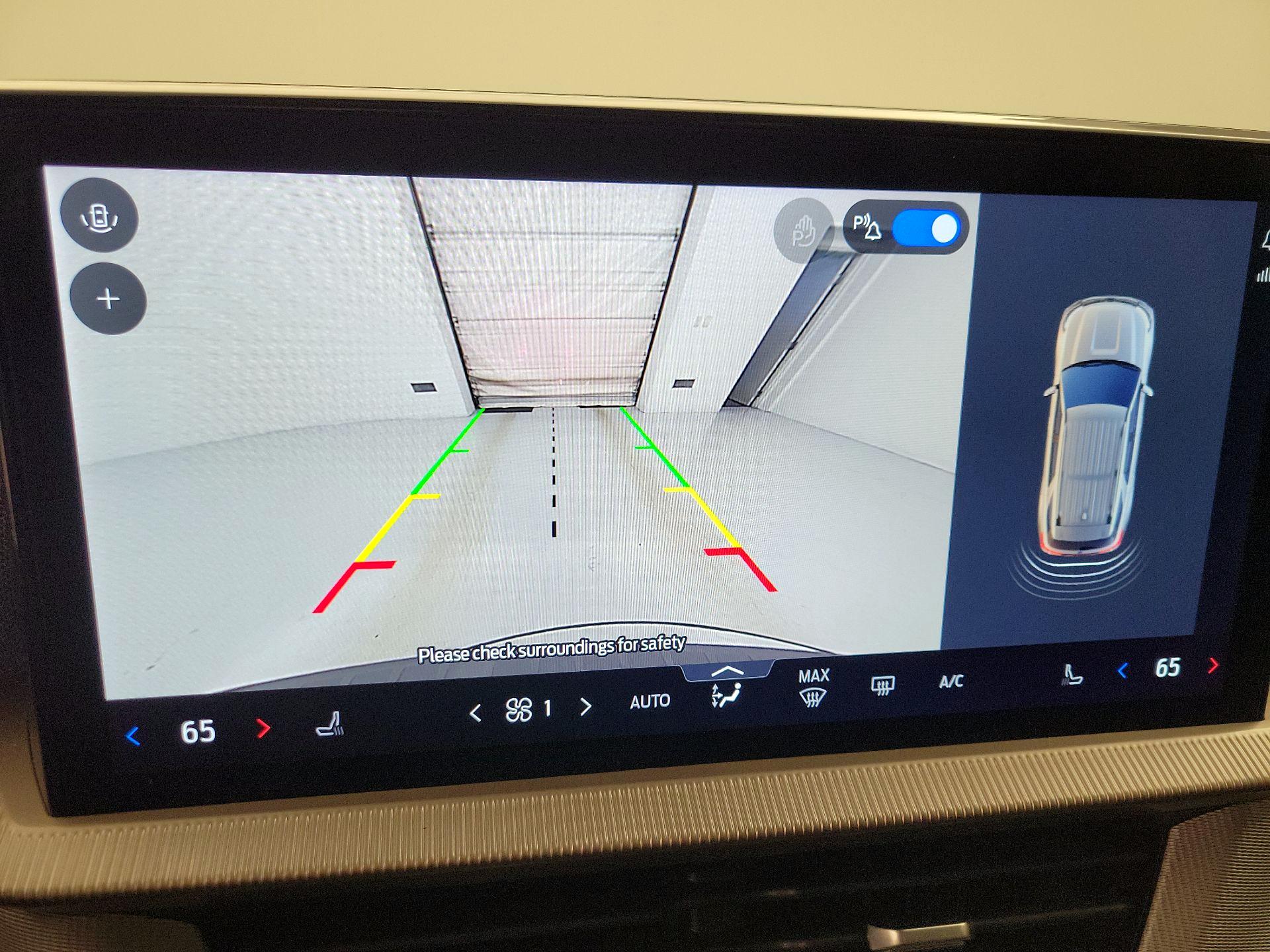 Thumbnail: 2025 Ford Explorer - 14