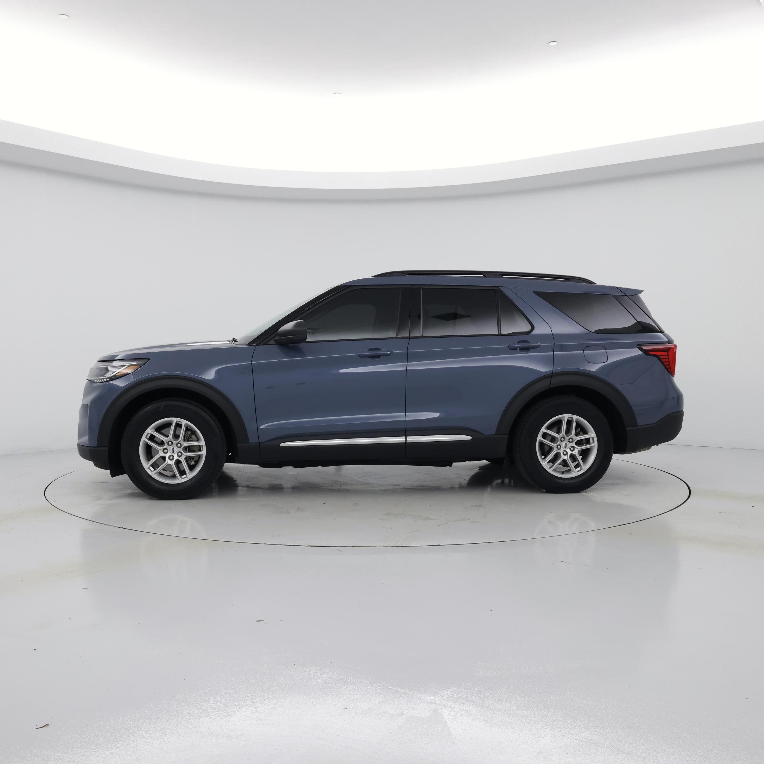 Thumbnail: 2025 Ford Explorer - 3