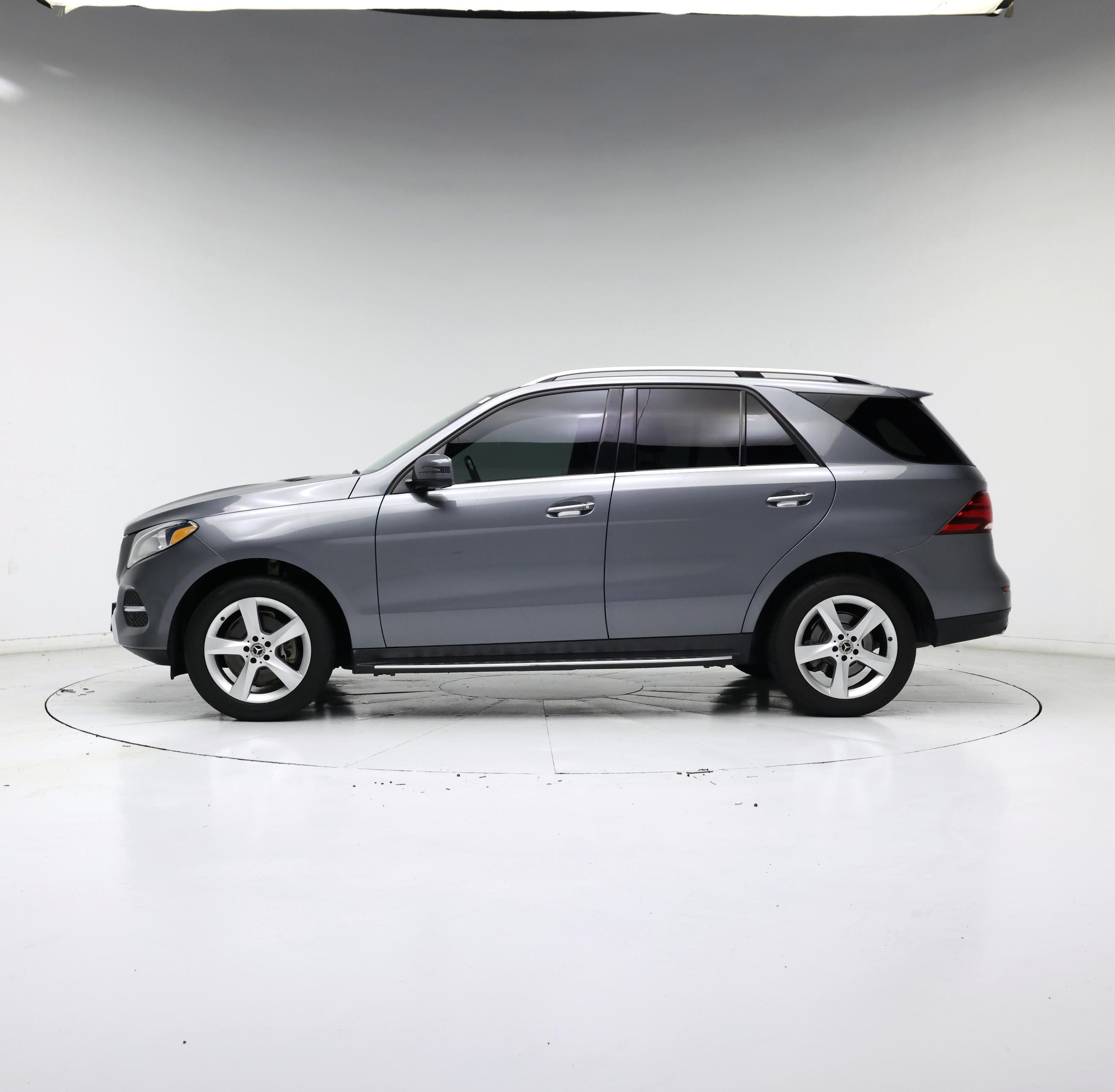 Thumbnail: 2018 Mercedes-Benz GLE - 3