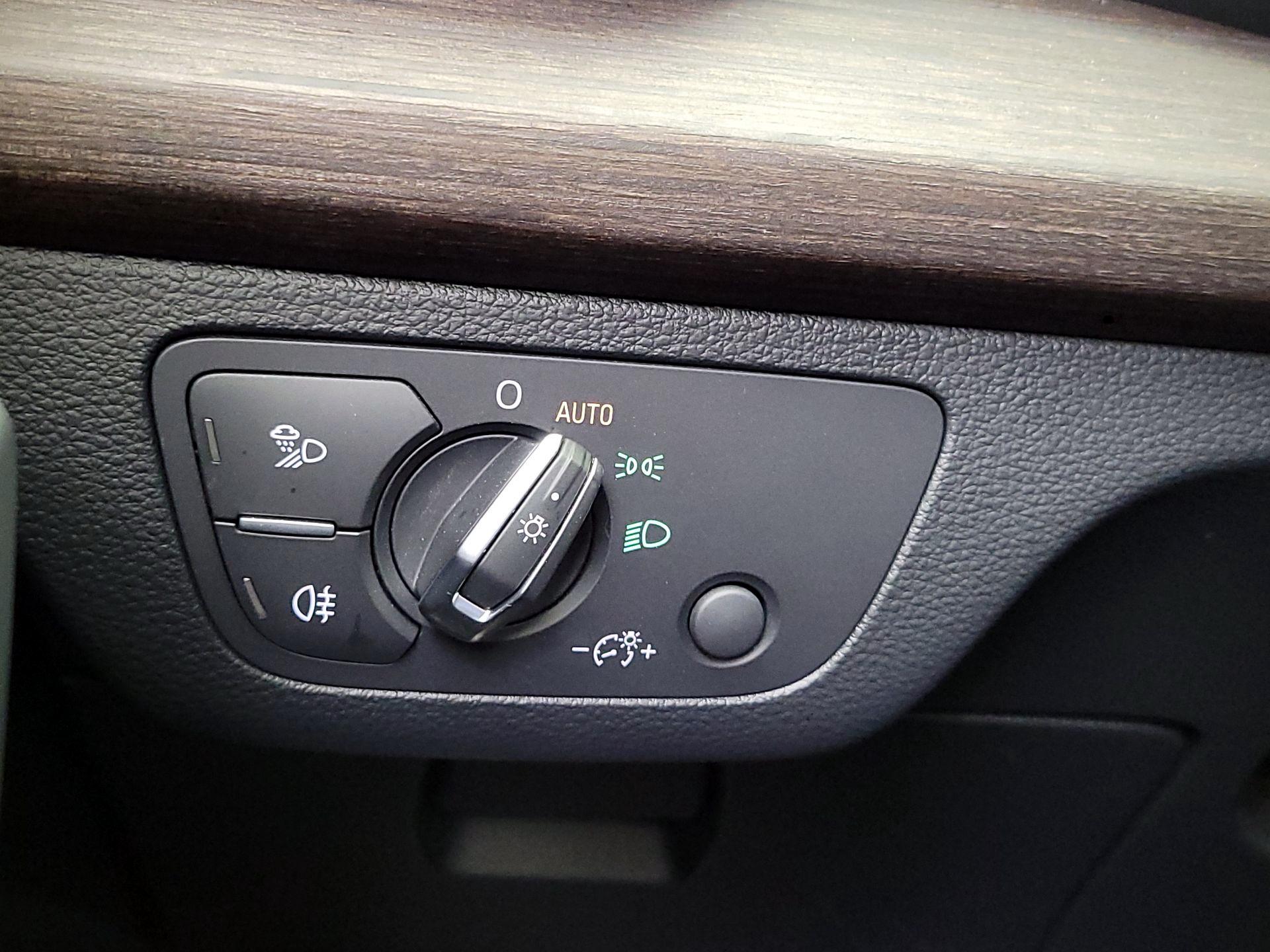 Thumbnail: 2023 Audi Q5 - 11