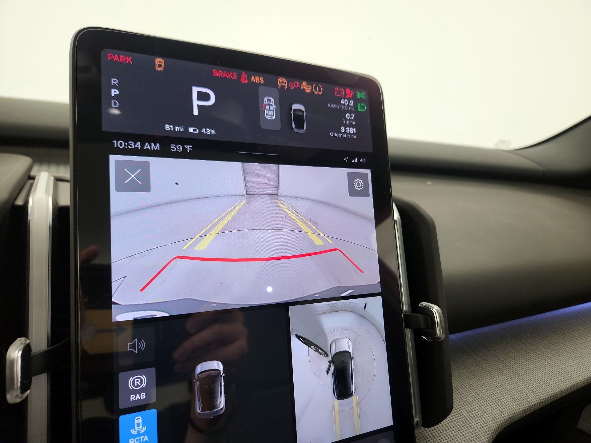 Thumbnail: 2025 Volvo EX30 - 13