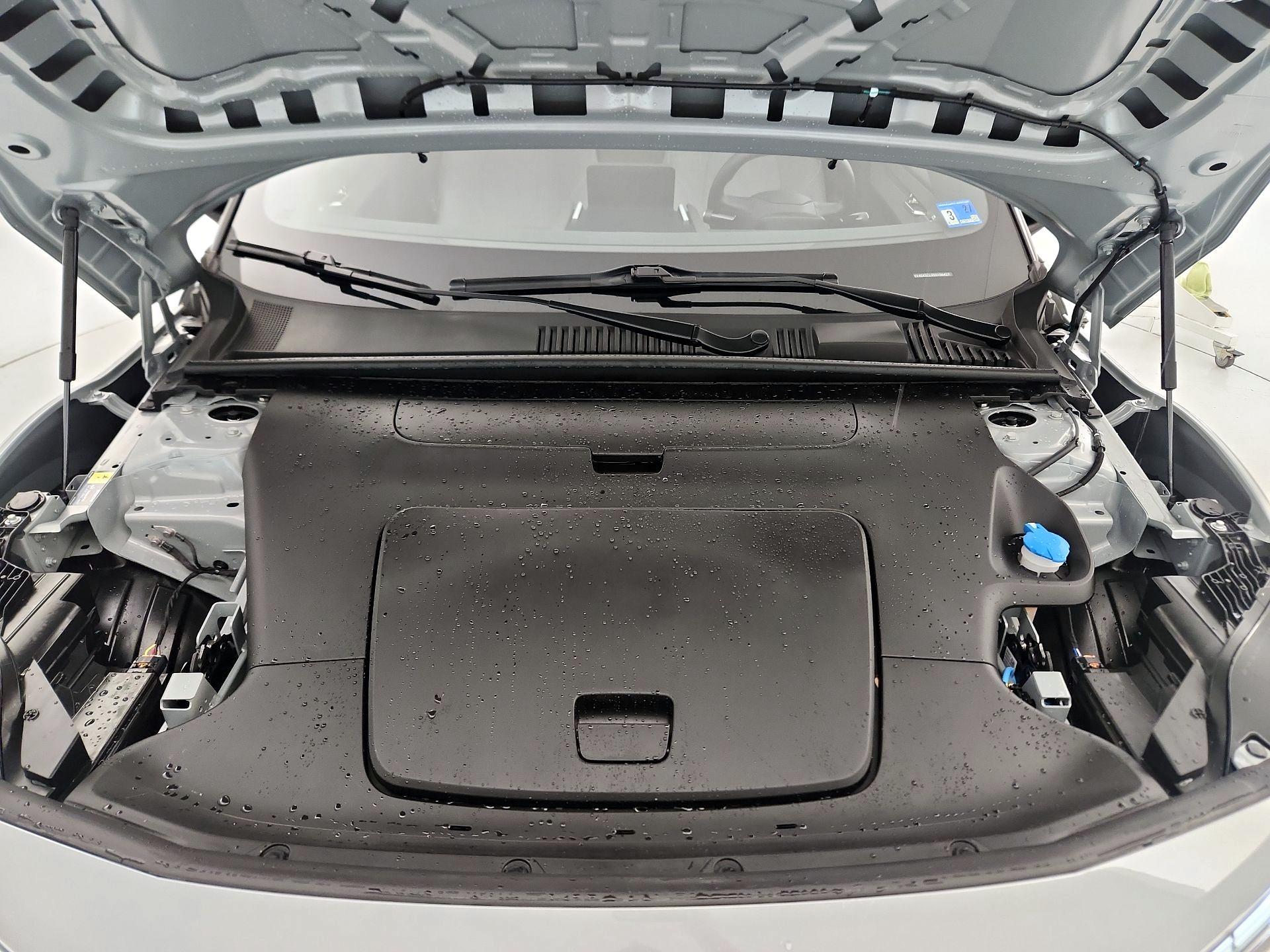 Thumbnail: 2025 Volvo EX30 - 20