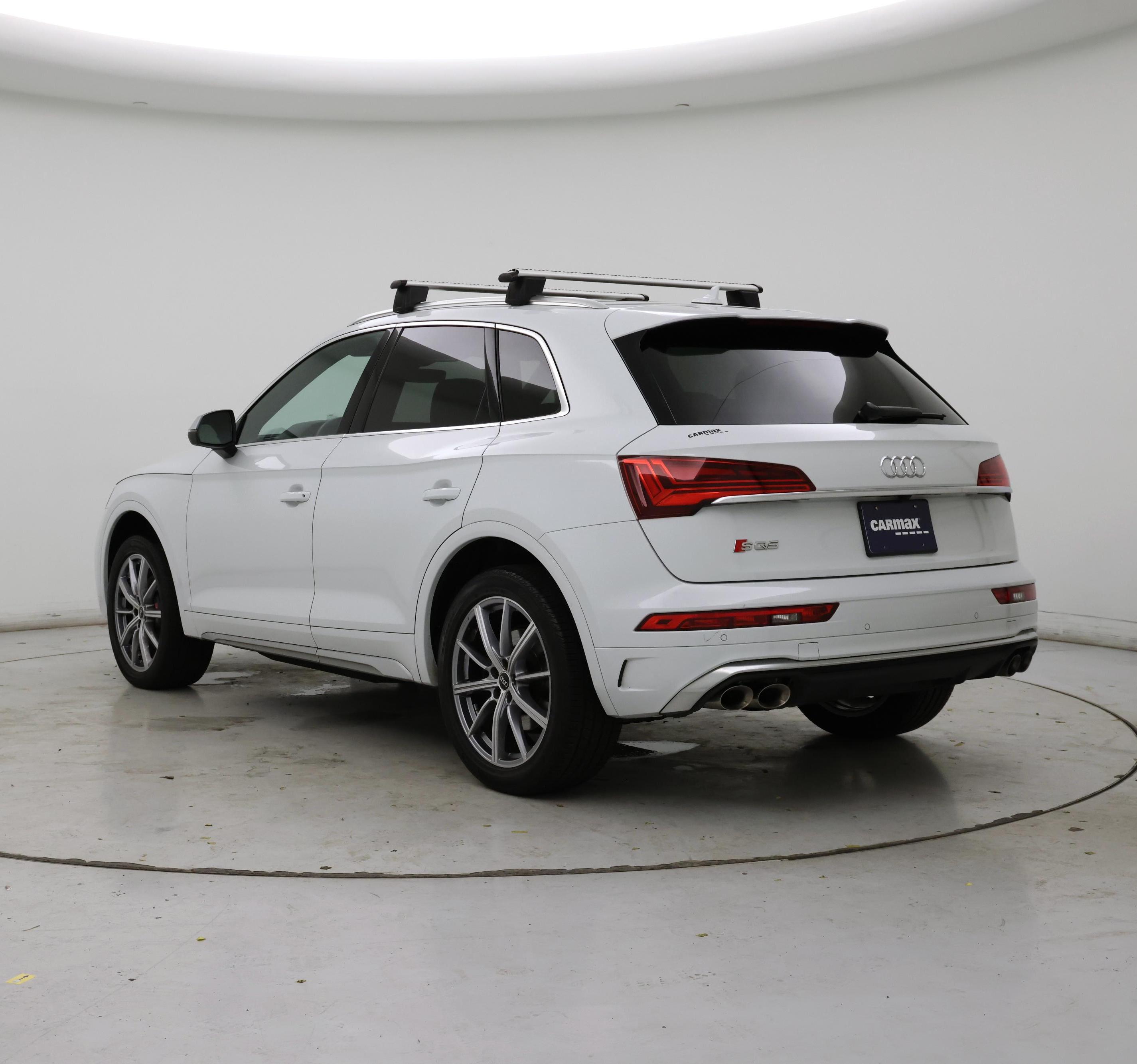 Thumbnail: 2022 Audi SQ5 - 2