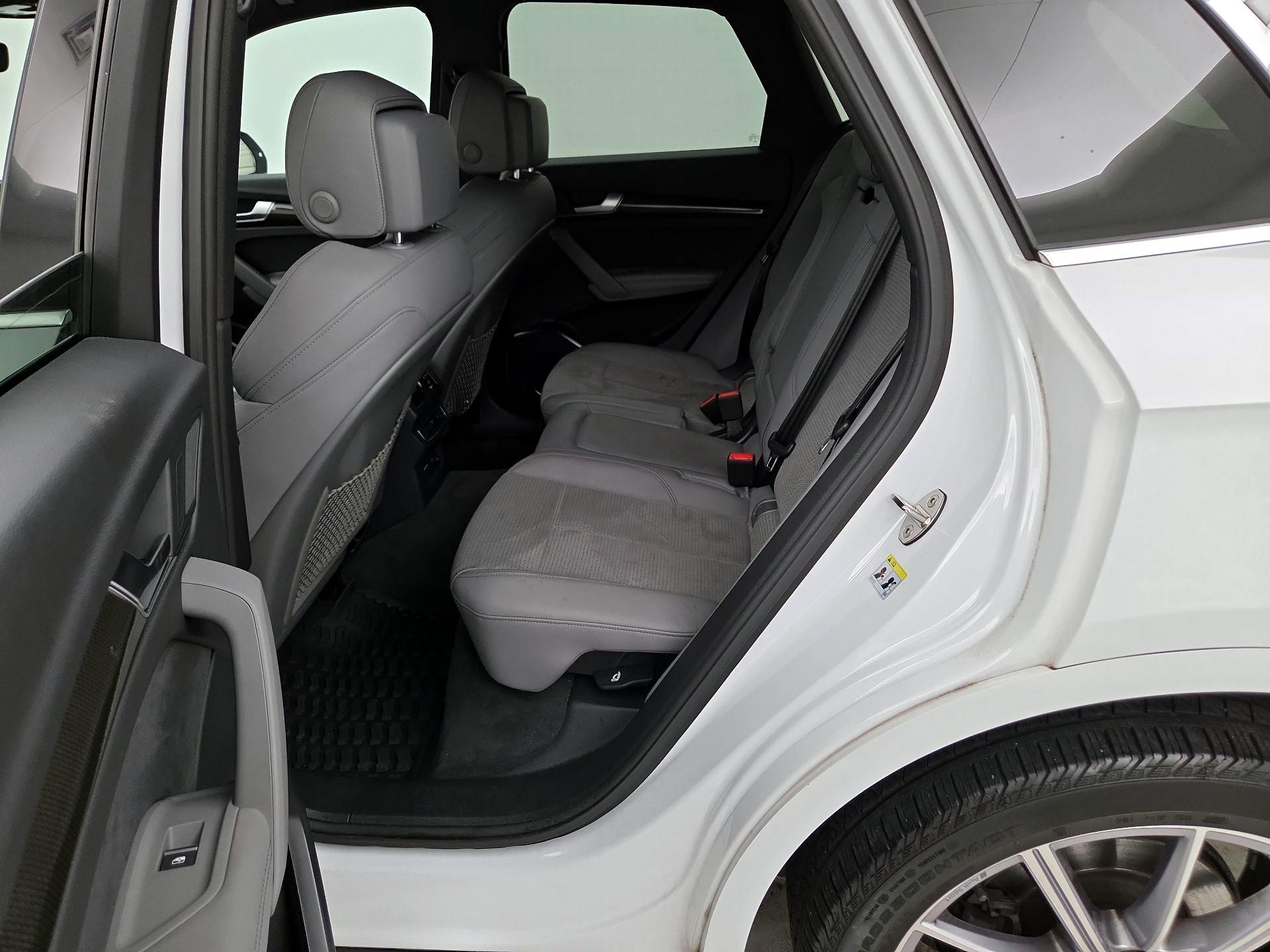 Thumbnail: 2022 Audi SQ5 - 20