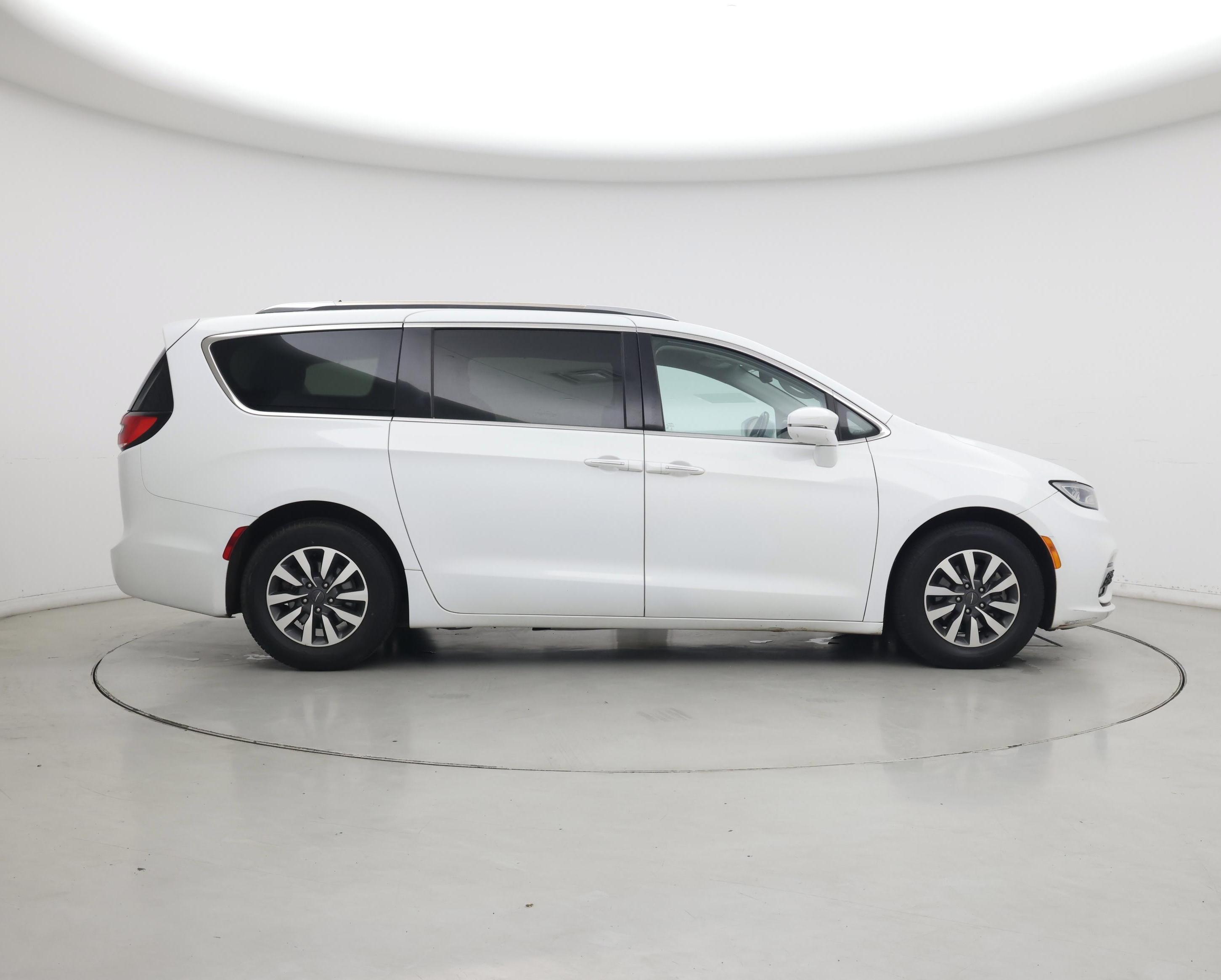 Thumbnail: 2021 Chrysler Pacifica - 7