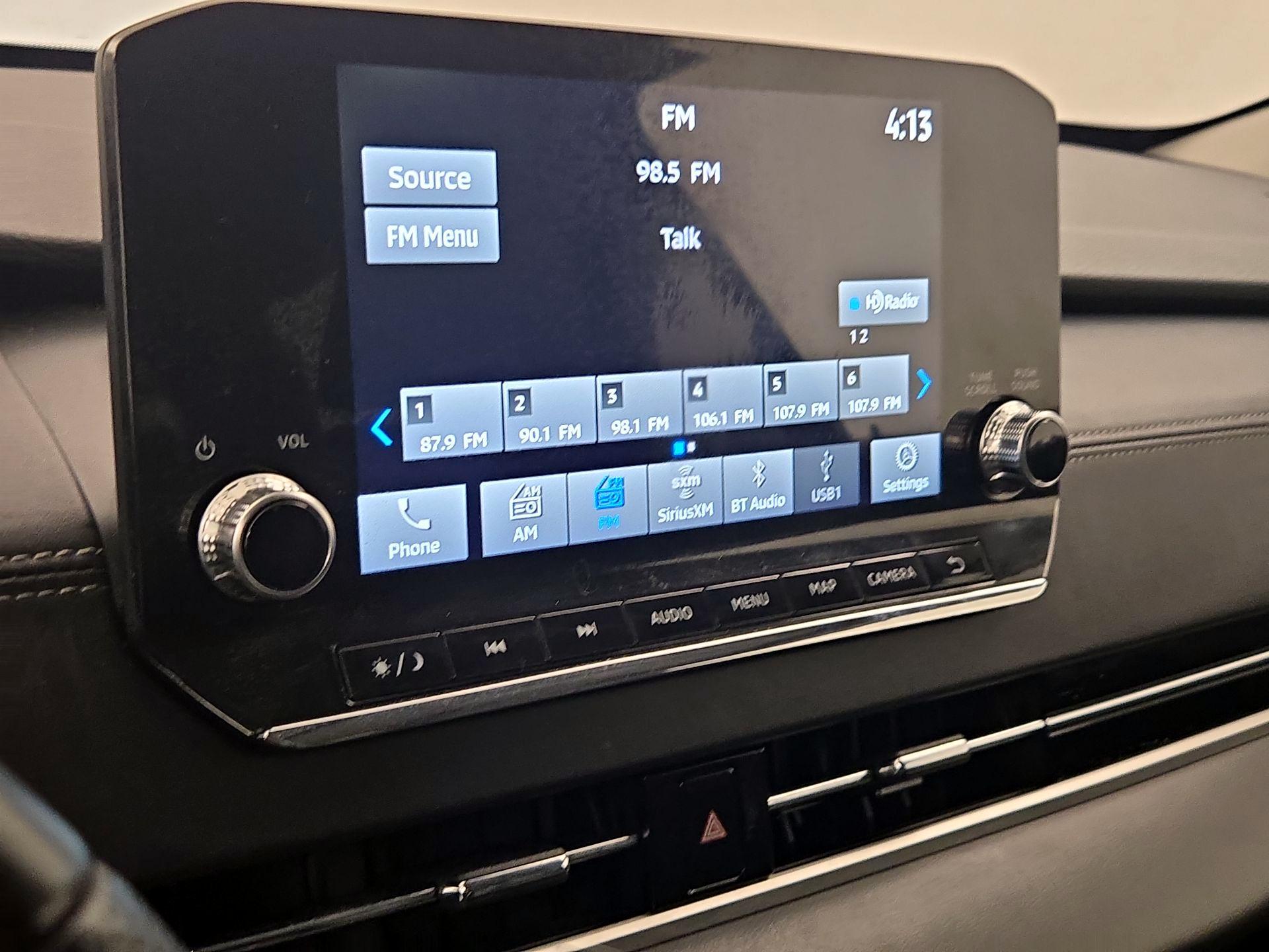 Thumbnail: 2024 Mitsubishi Outlander - 16