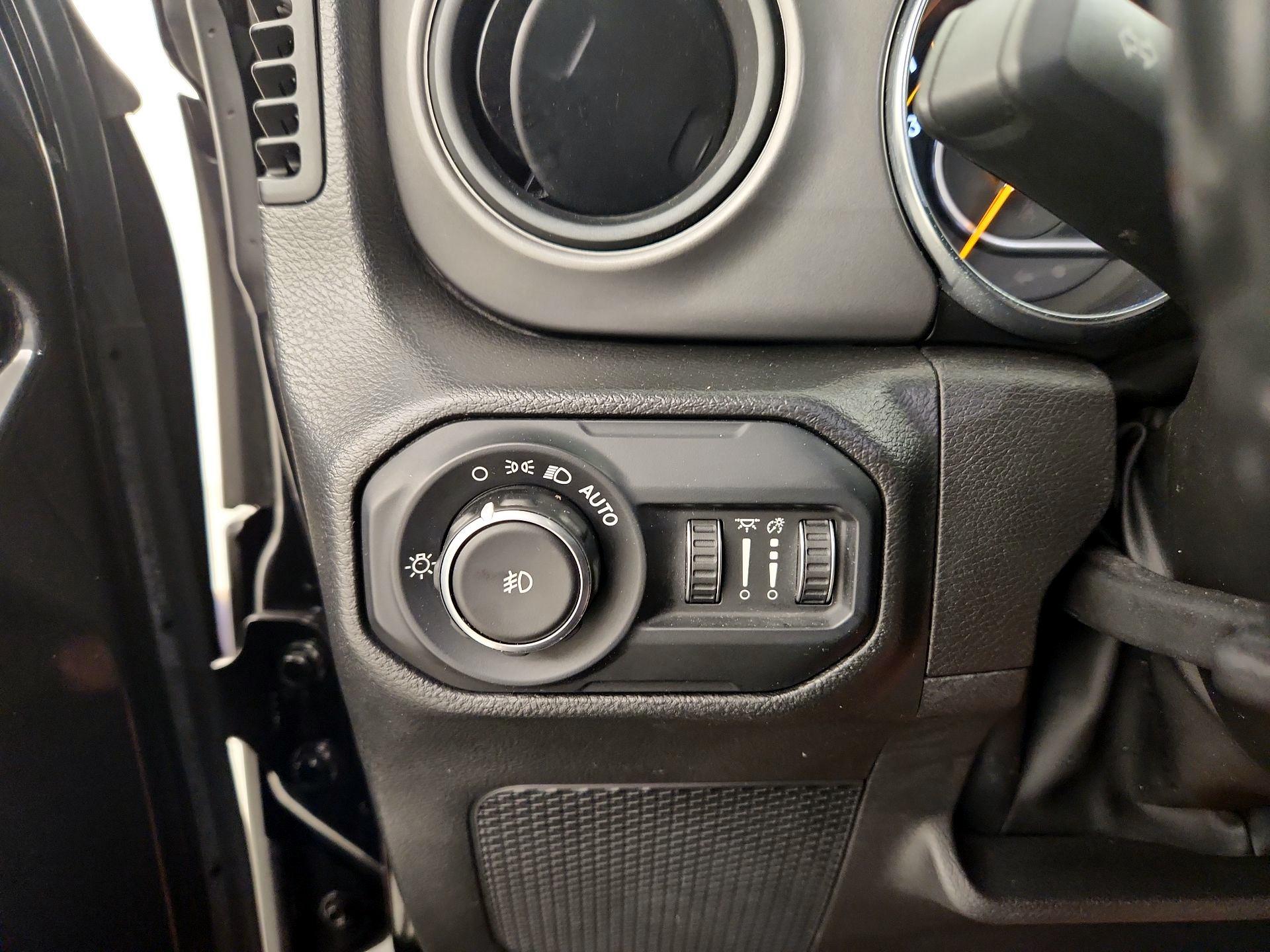Thumbnail: 2022 Jeep Wrangler - 13