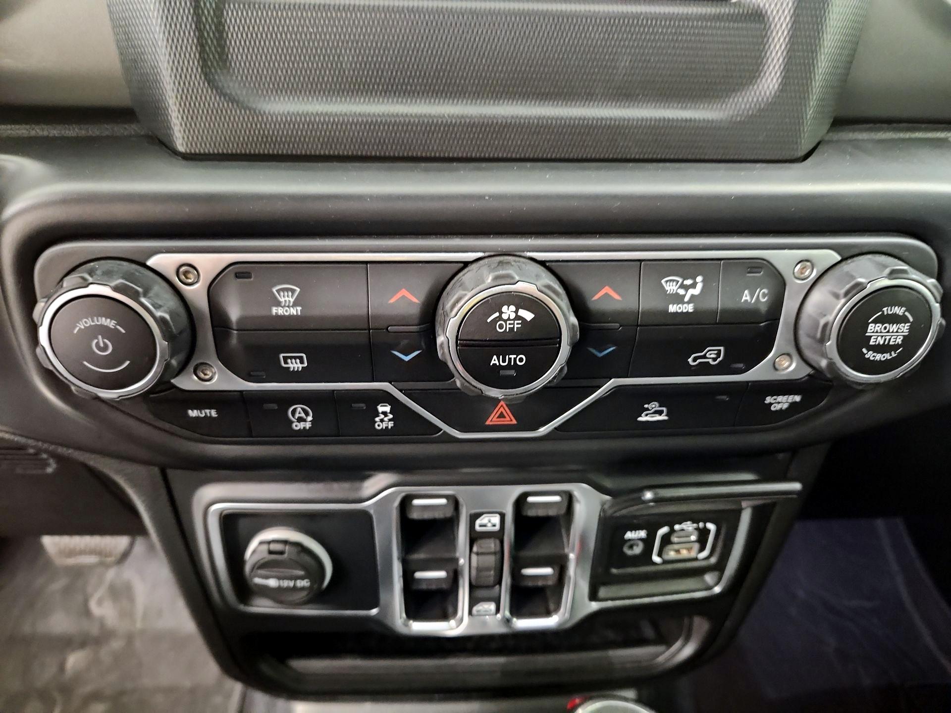 Thumbnail: 2022 Jeep Wrangler - 16
