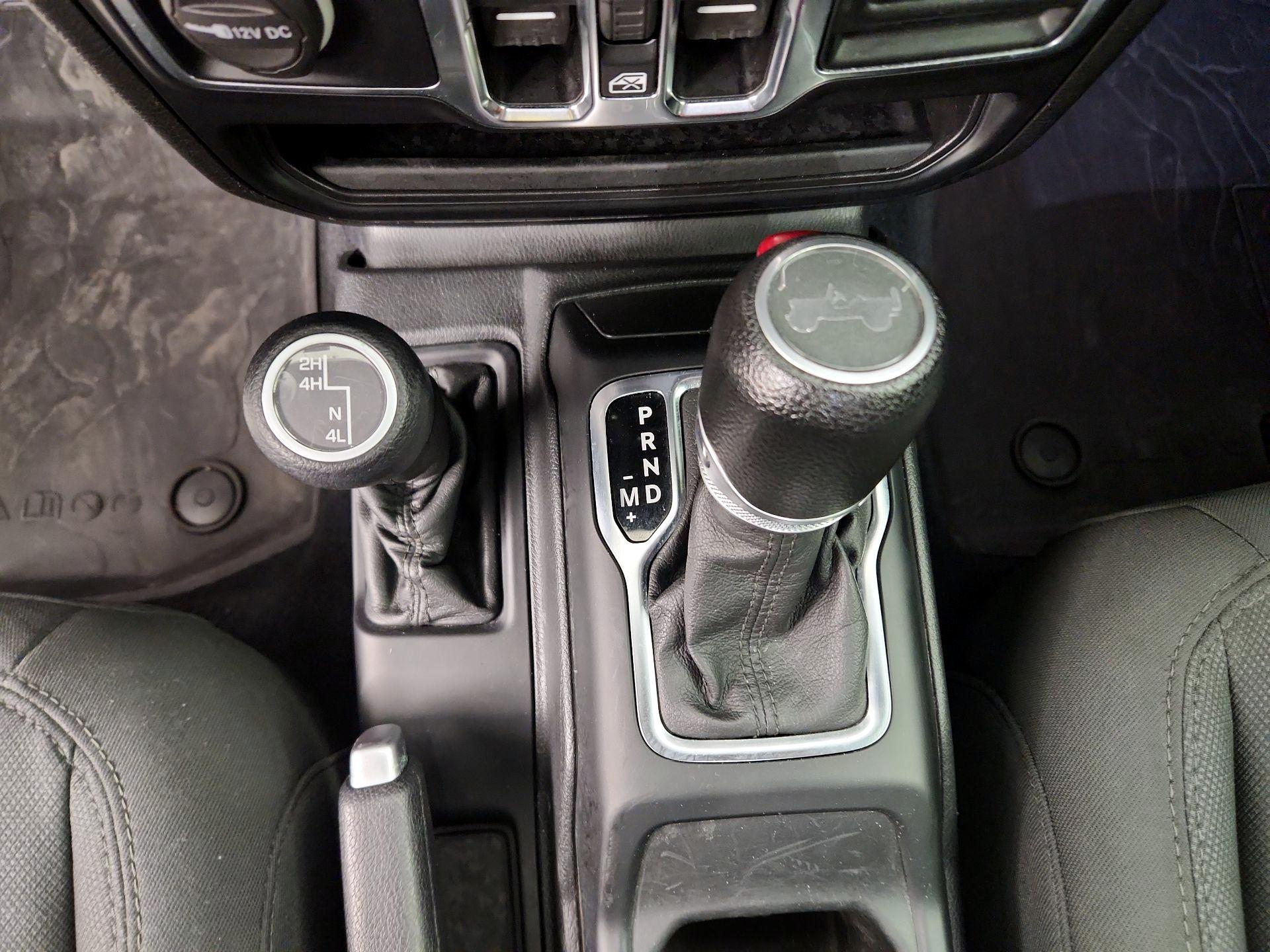Thumbnail: 2022 Jeep Wrangler - 17