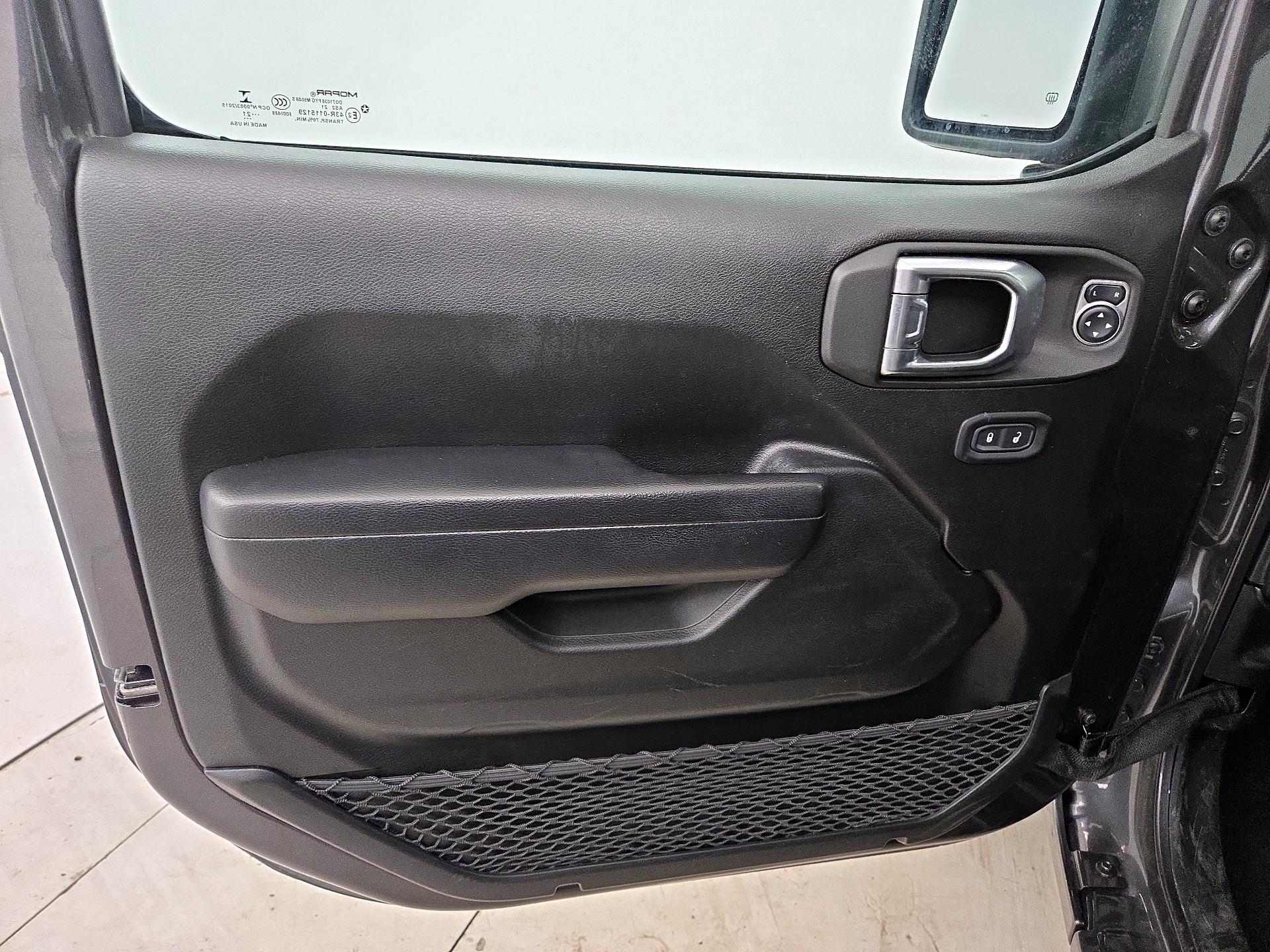 Thumbnail: 2021 Jeep Wrangler - 12