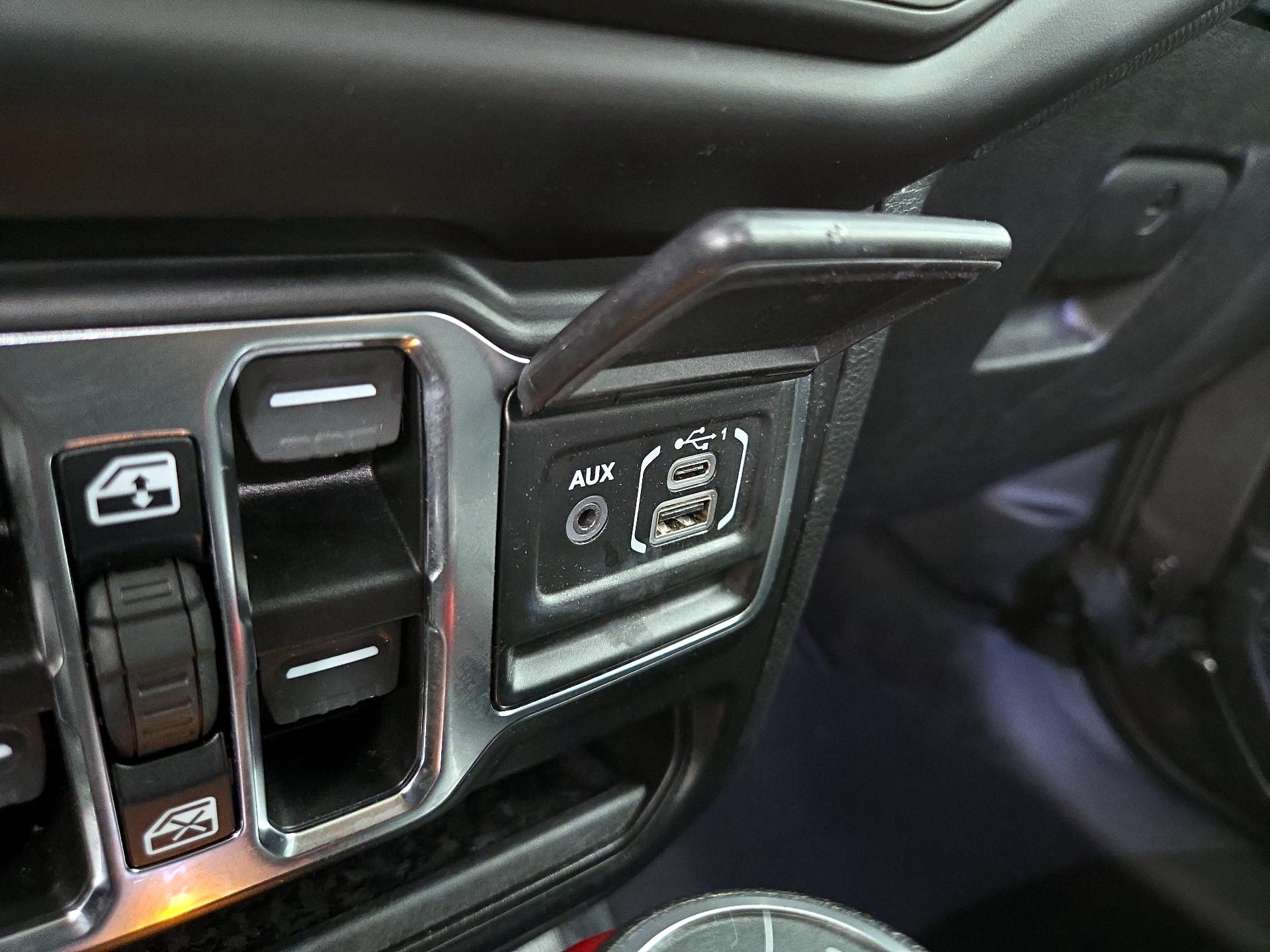 Thumbnail: 2021 Jeep Wrangler - 17