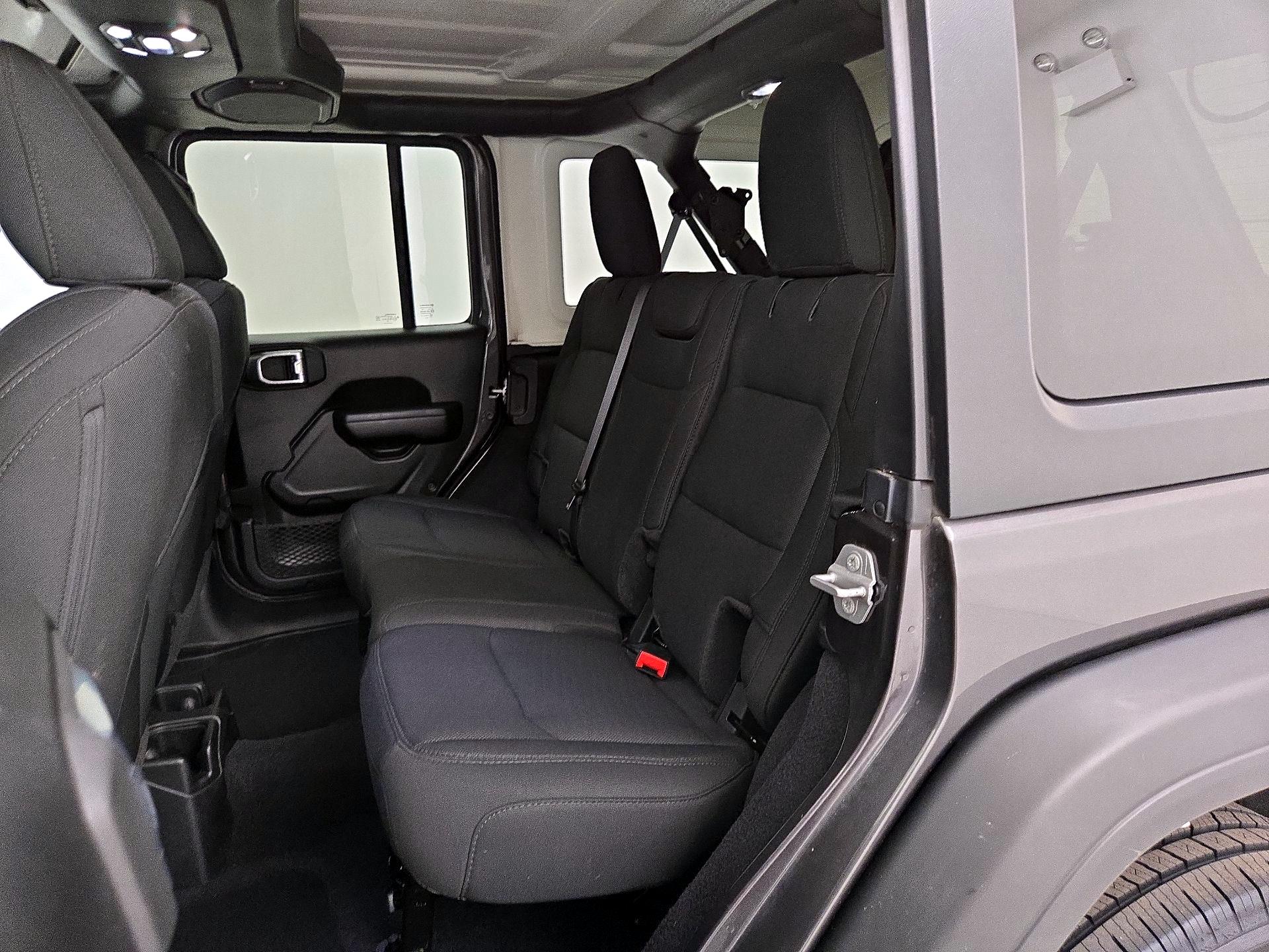 Thumbnail: 2021 Jeep Wrangler - 18